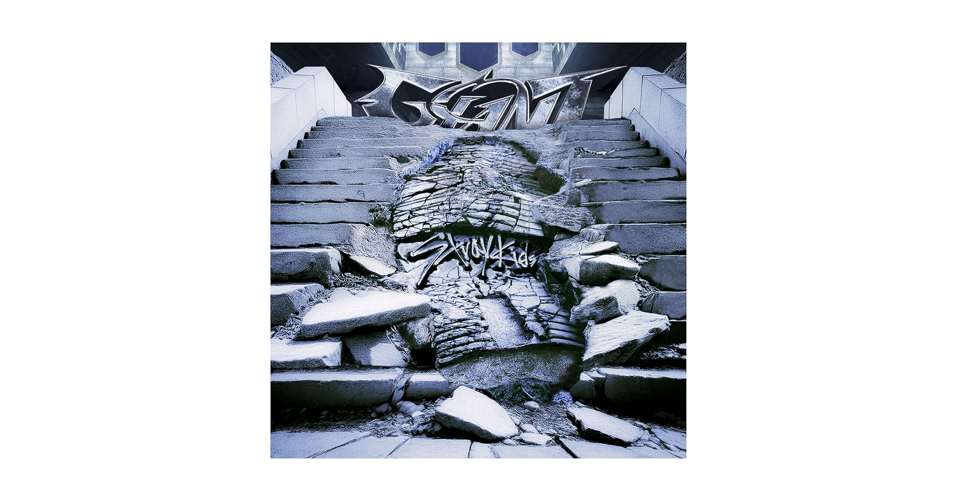 Stray Kids - Giant - Regular Edition - Amazon.com Music