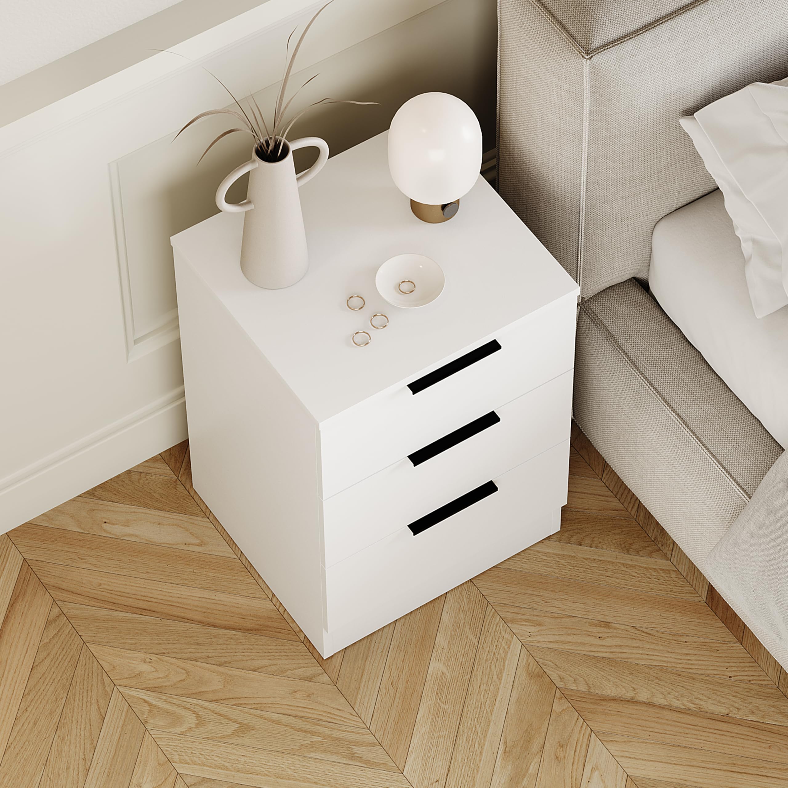 Vida Designs Trega - Comodino a 3 cassetti, compatto, salvaspazio, 50 x 39 x 28 cm, in legno ingegnerizzato, cassetti scorrevoli, maniglie nere moderne, ideale per camera da letto e camera degli
