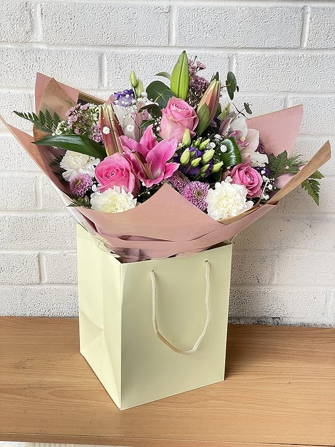 Glow Flowers Next Day Flowers delivery Be a Reason for Your Loved