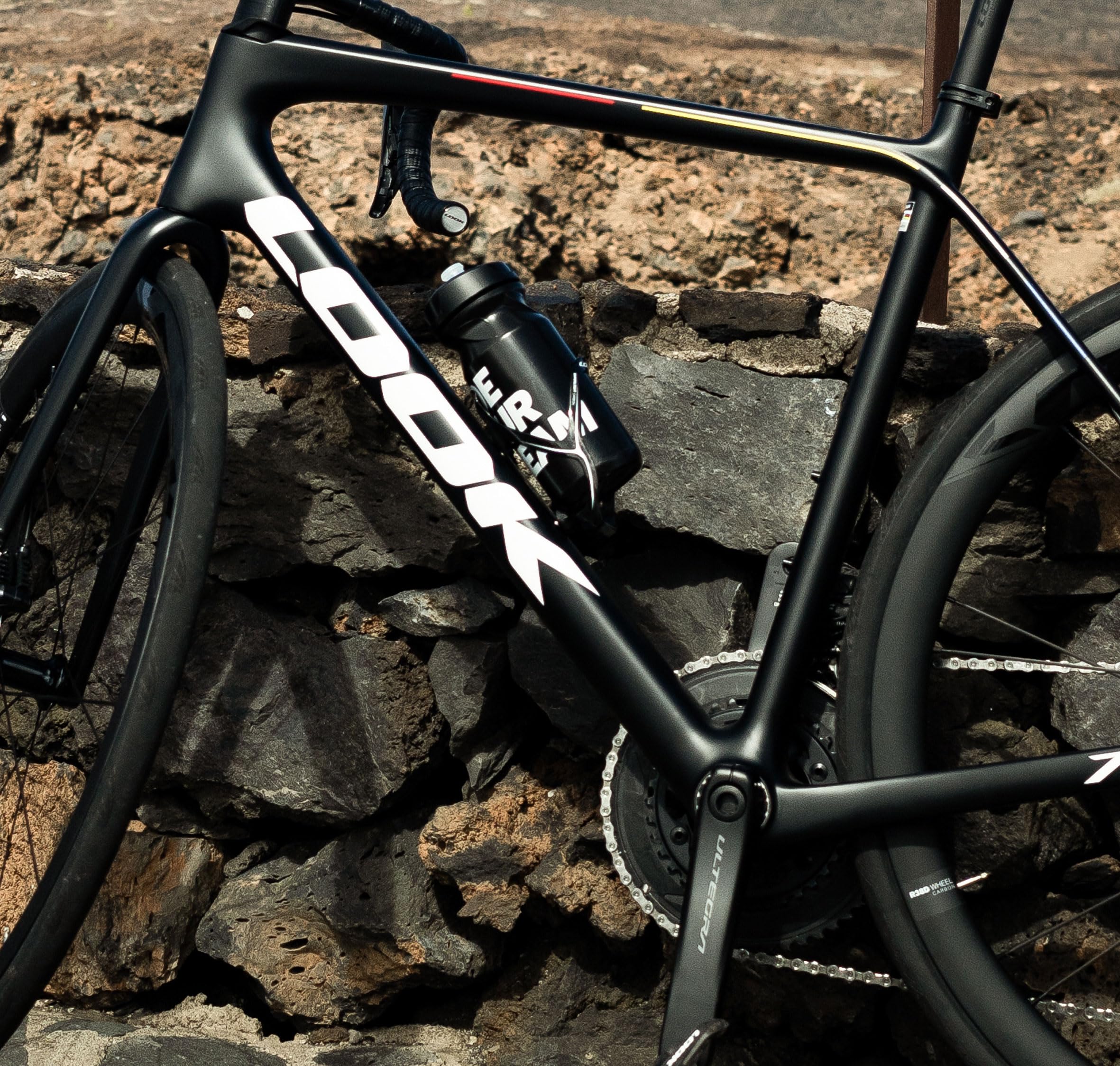 Super Light SL Bottle Cage Black/White Shiny