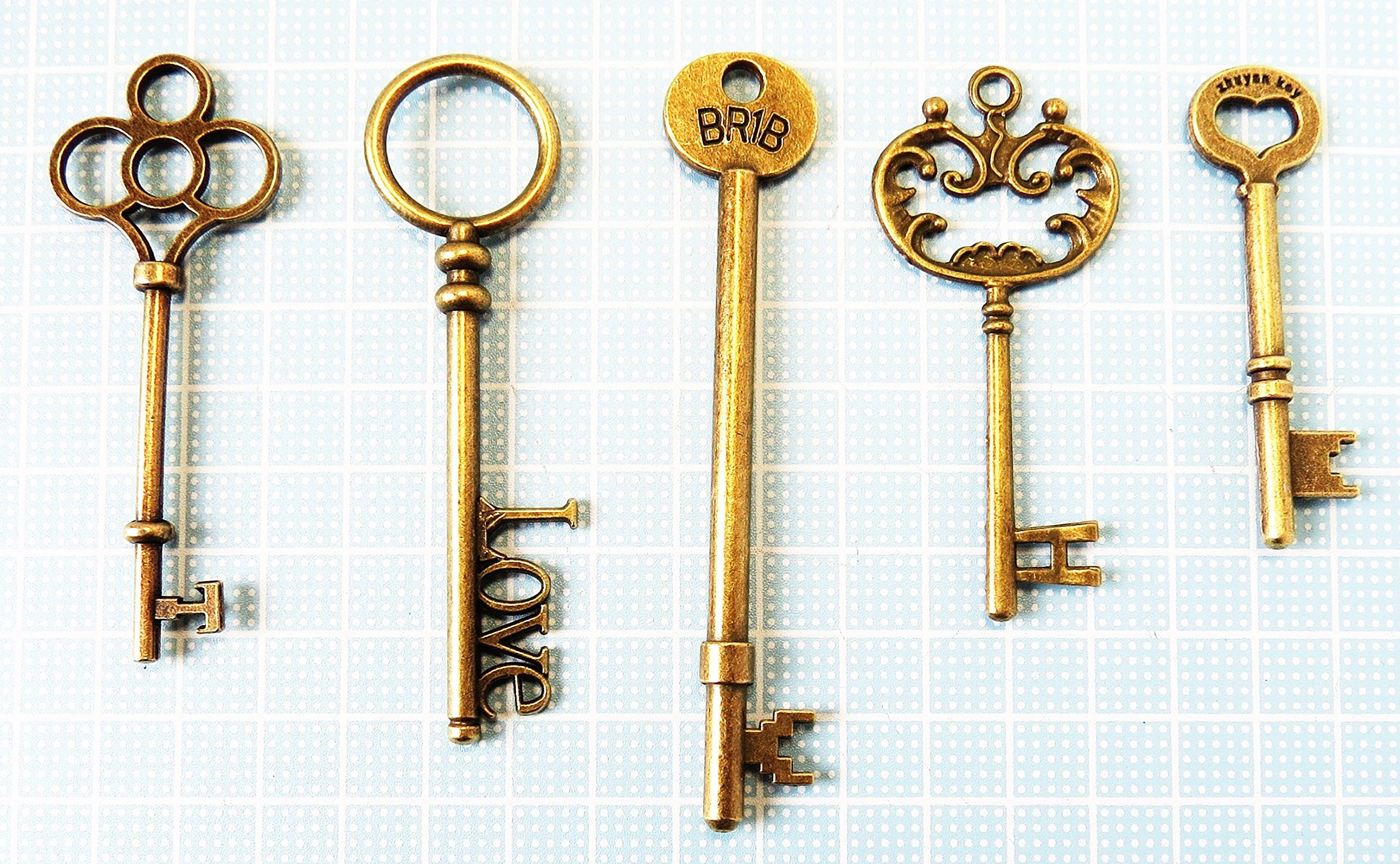 Amazon | (b.m.b雑貨) ② 金古美 チャーム 特大 鍵 5個 5種 キー カギ