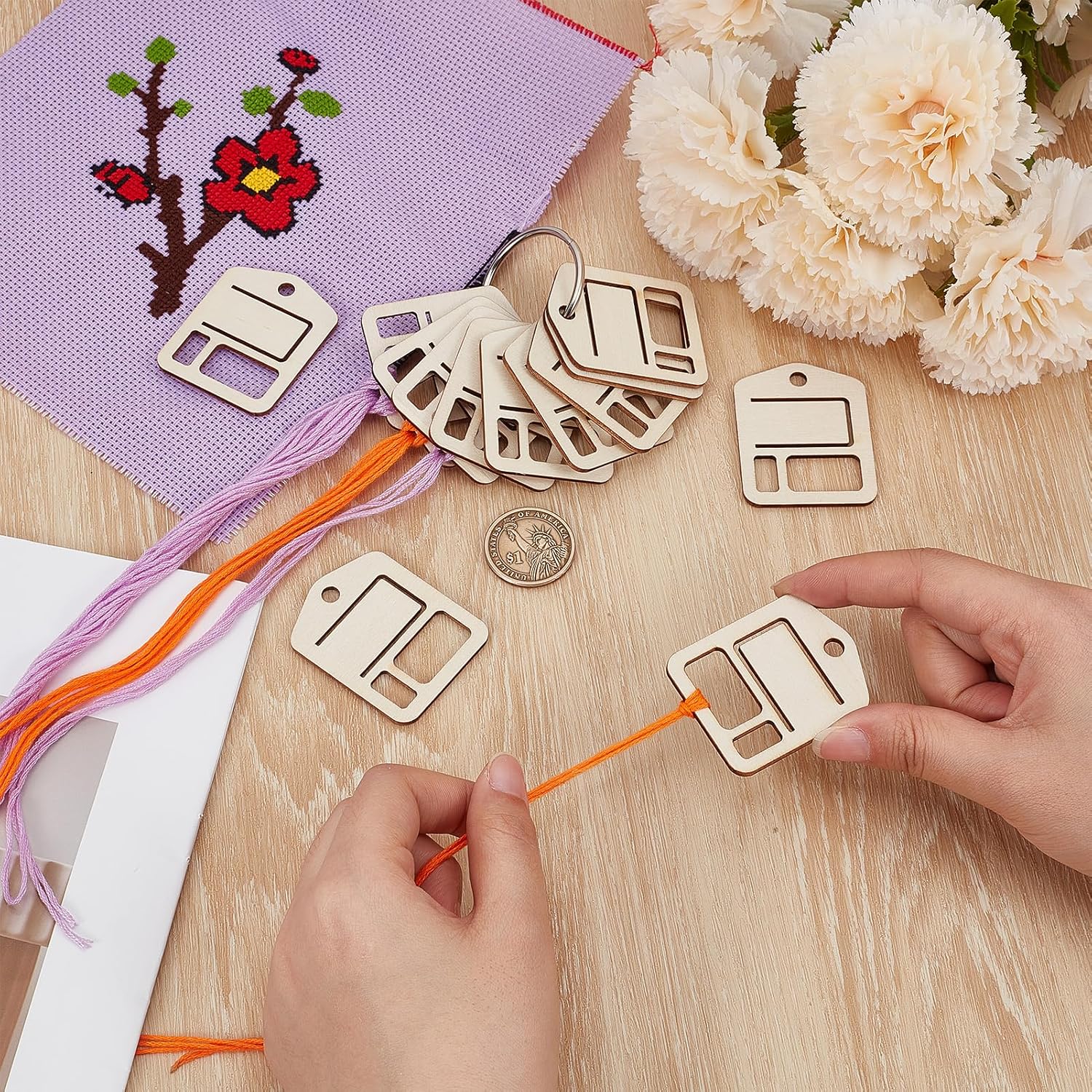 5 Pcs Wooden Thread Drops, 1.96 x 1.57 Inch Square Cross Stitch Bobbins, Embroidery Floss Drops with Iron Binder Rings for DIY Sewing Storage Craft Supplies