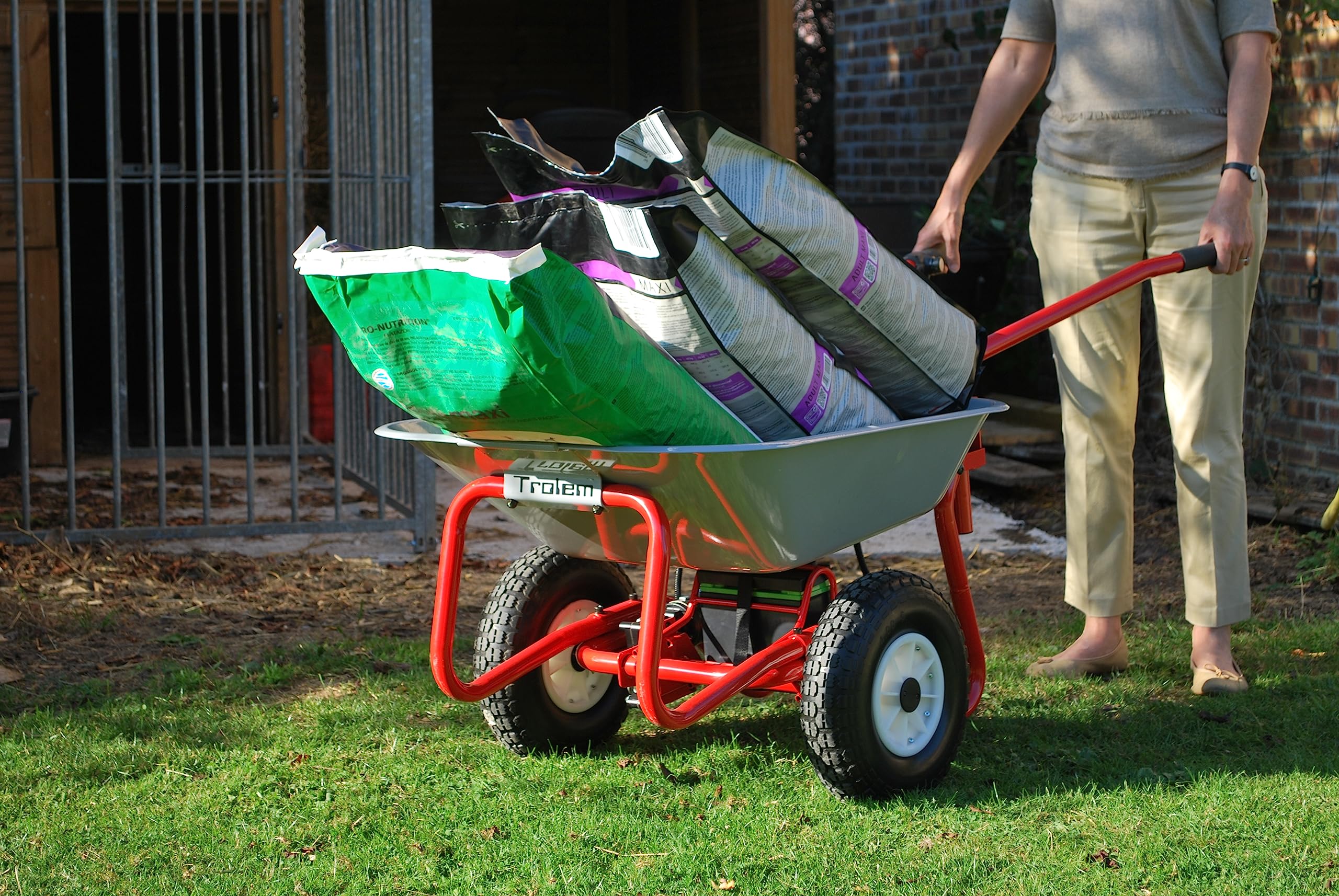 Trolem - Brouette Électrique - Brouette de Jardin à Moteur Électrique - Avec Batterie Rechargeable - Autonomie 4 à 6 h - Jusqu’à 100 kg - 2 Roues - Chariot Terrain Pente