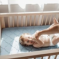 Vista 2 de Newton colchón para cuna 100% transpirable y con eficacia comprobada para reducir el riesgo de asfixia.Ve más allá con un colchón orgánico