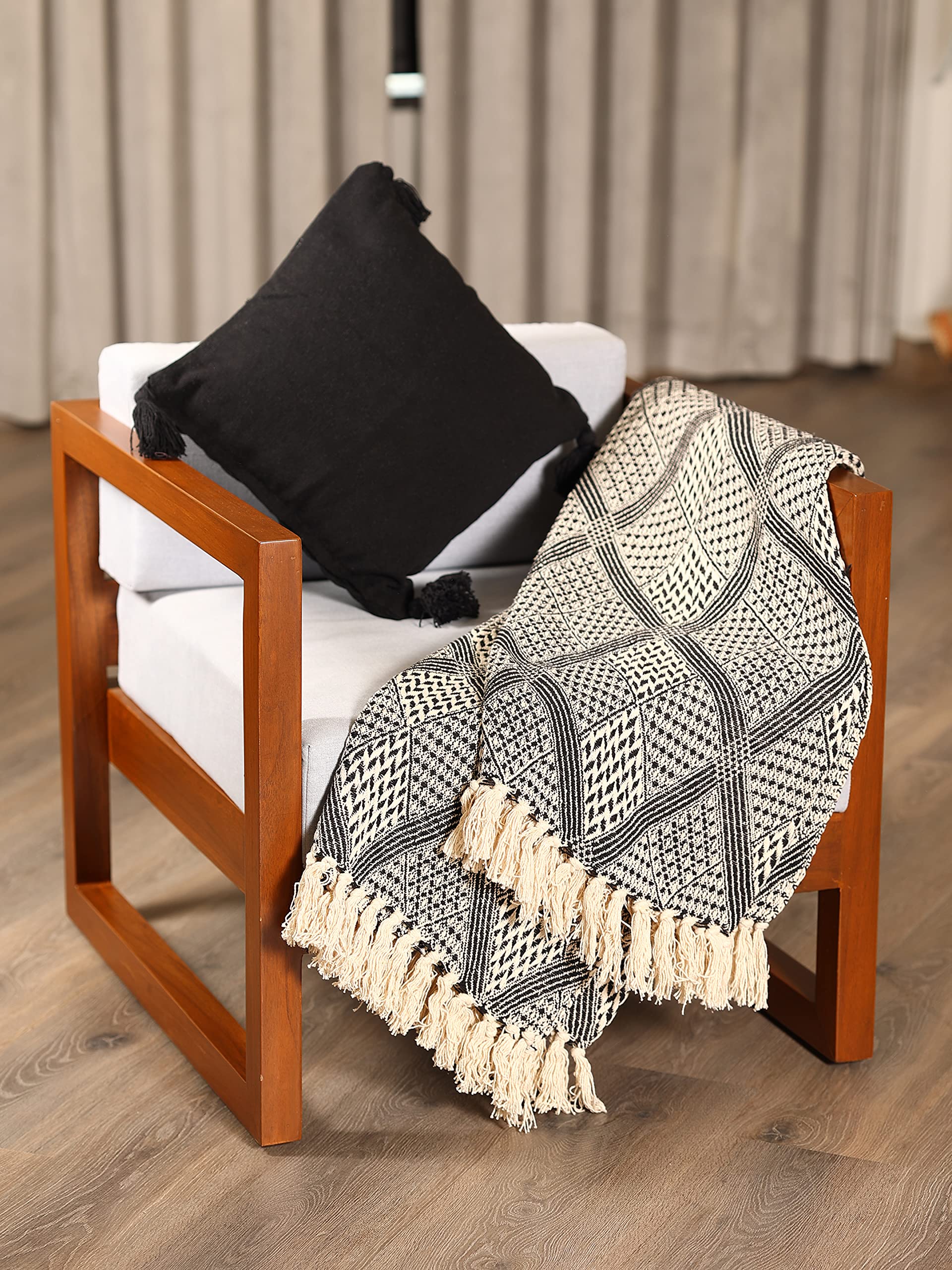 SASHAA WORLD Unique Geometric Throw Bedcover | Throw Bedspreads, Perfect for Lounging, Cotton Bedsheet | Black/Grey Bedcover | 80 x 60 inch 1