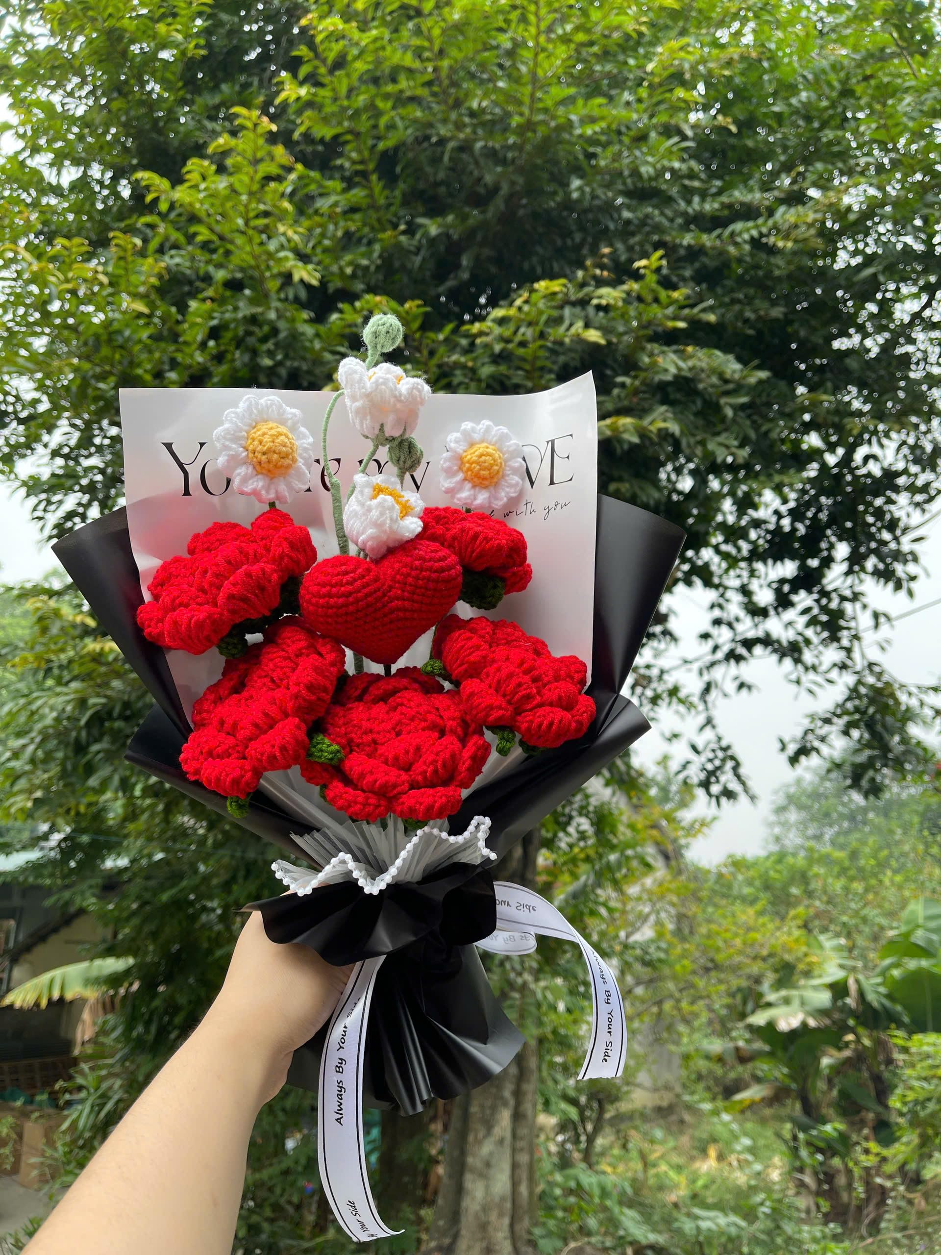 Amazon.com: Tokatan Completed Red Heart Crochet Flowers Bouquet