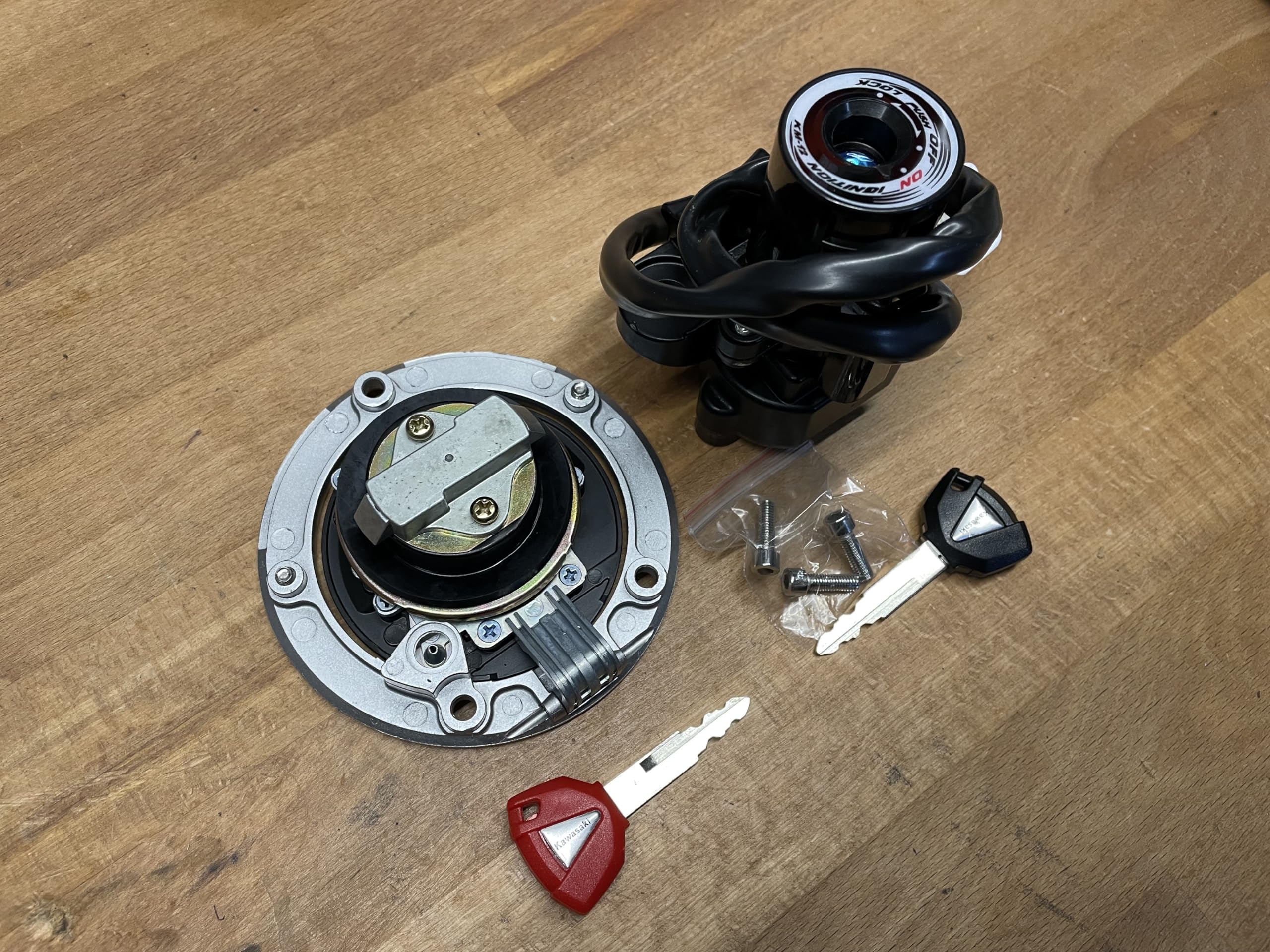 Protection Bouchon Carburant ER-6N 2015-2017 - Adhésif 3D, Résistant UV | Custom Moto