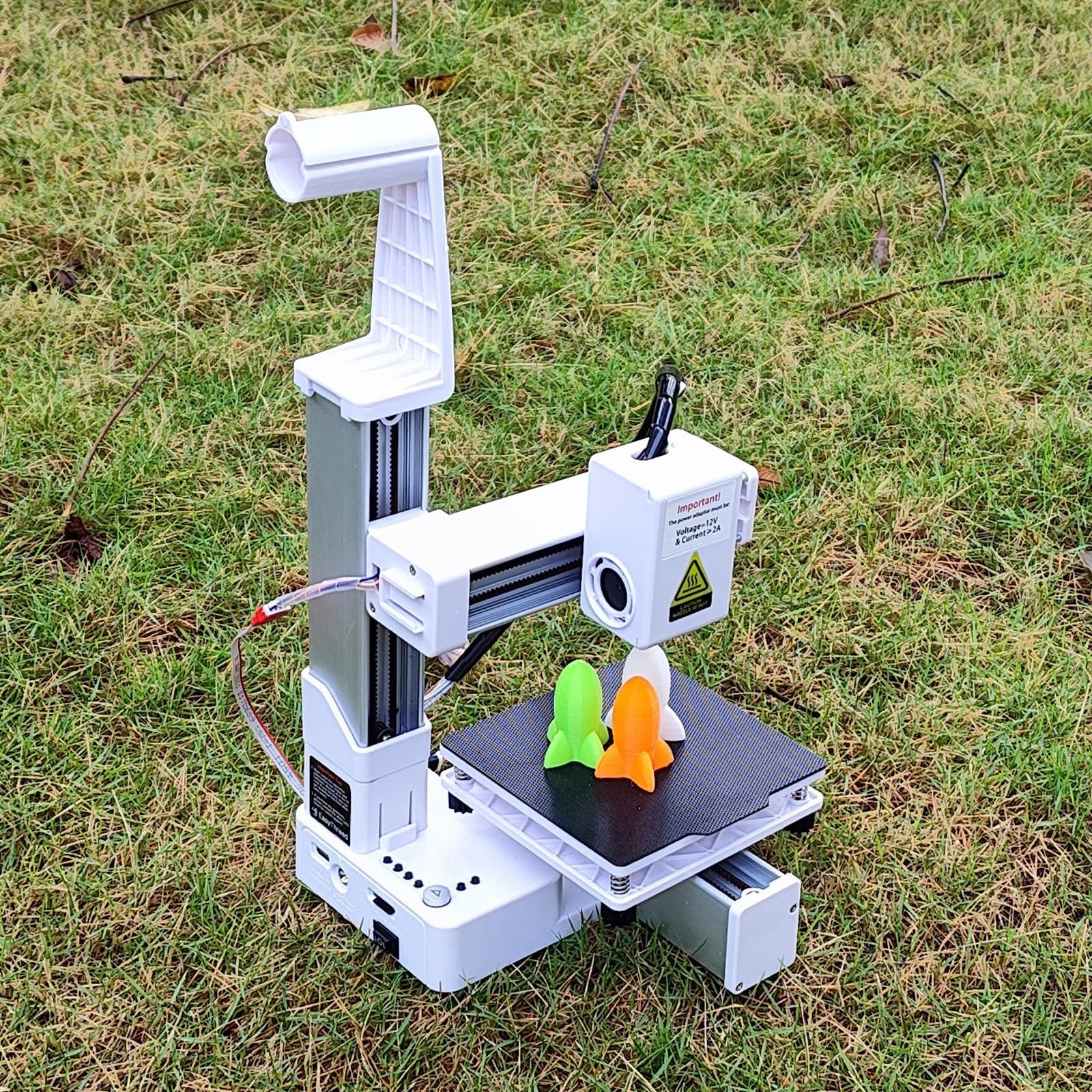 Stampante 3D entry-level, mini stampante 3D ad alta precisione, riscaldamento rapido, dotata di software di slicing automatico, stampante didattica adatta a bambini e principianti(White)