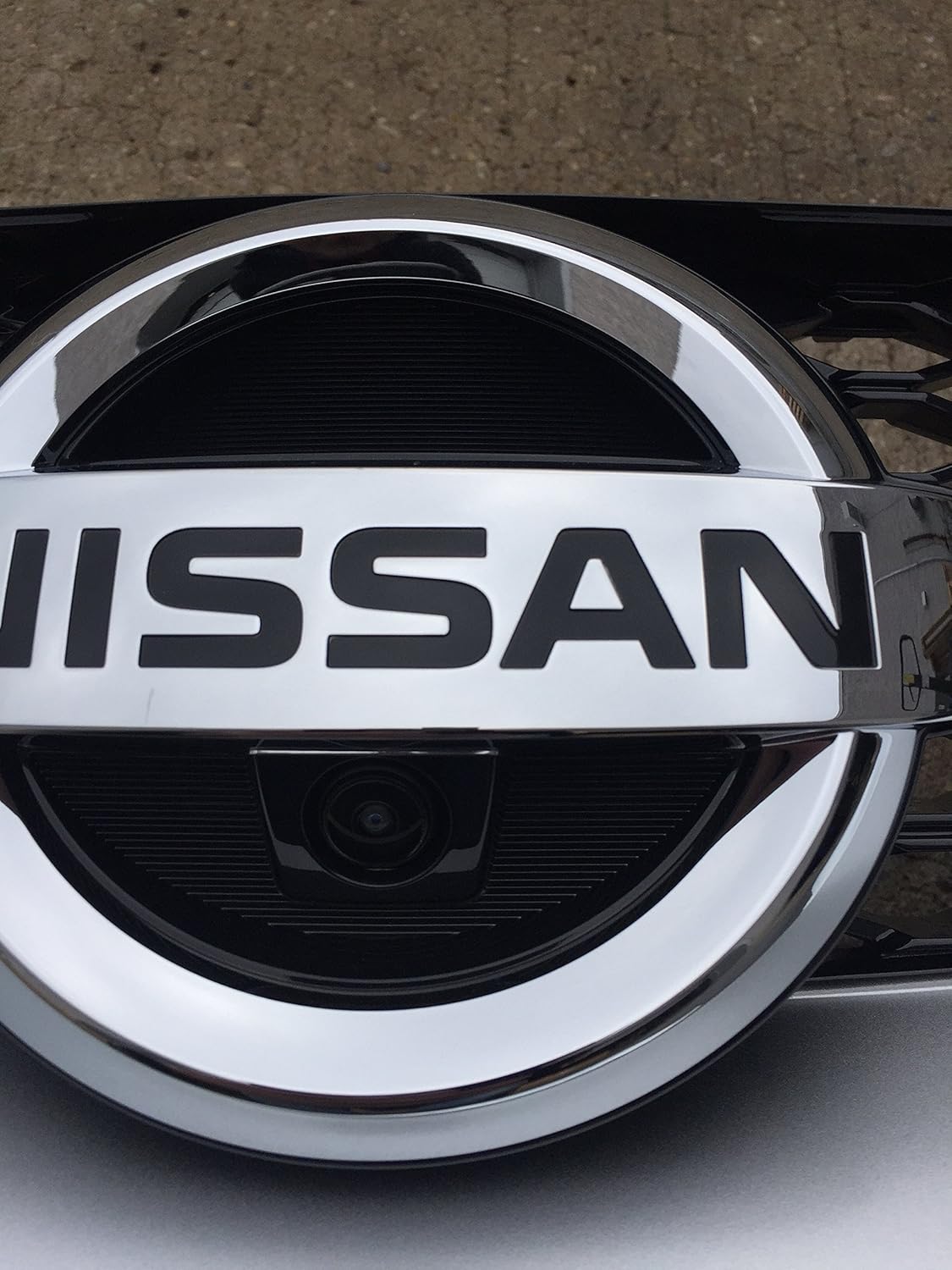 Genuine Nissan Parts - Grille Assy W/Surround View (62310-4RA0B)