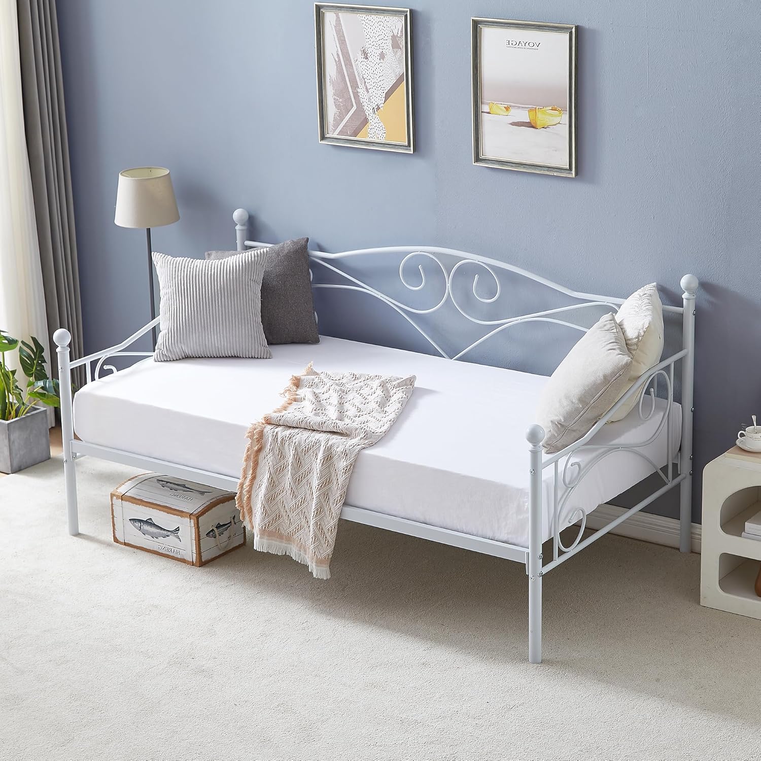 VECELO Daybed Frame, Twin Size Metal Platform Sofa Bed Mattress Foundation with Headboard, Heavy-Duty Steel Slat Support for Bedroom Living/Guest Room, Easy Assembly, White