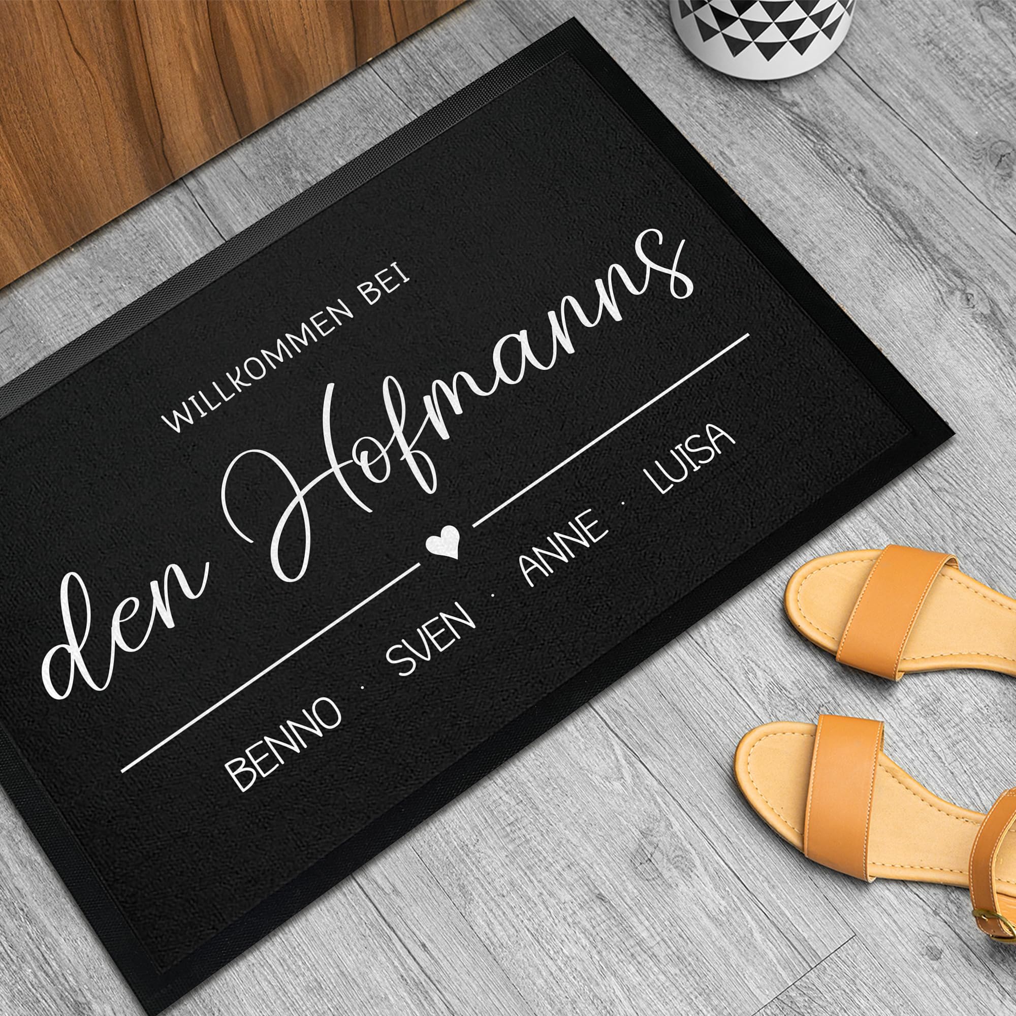 Personalisierte Fußmatte Willkommen bei Familie Wunschtext Name bis 120cm | Türmatte Familie personalisiert als Geschenk Einzug, Umzug, Hochzeit, Verlobung, Geburtstag (75x50cm)