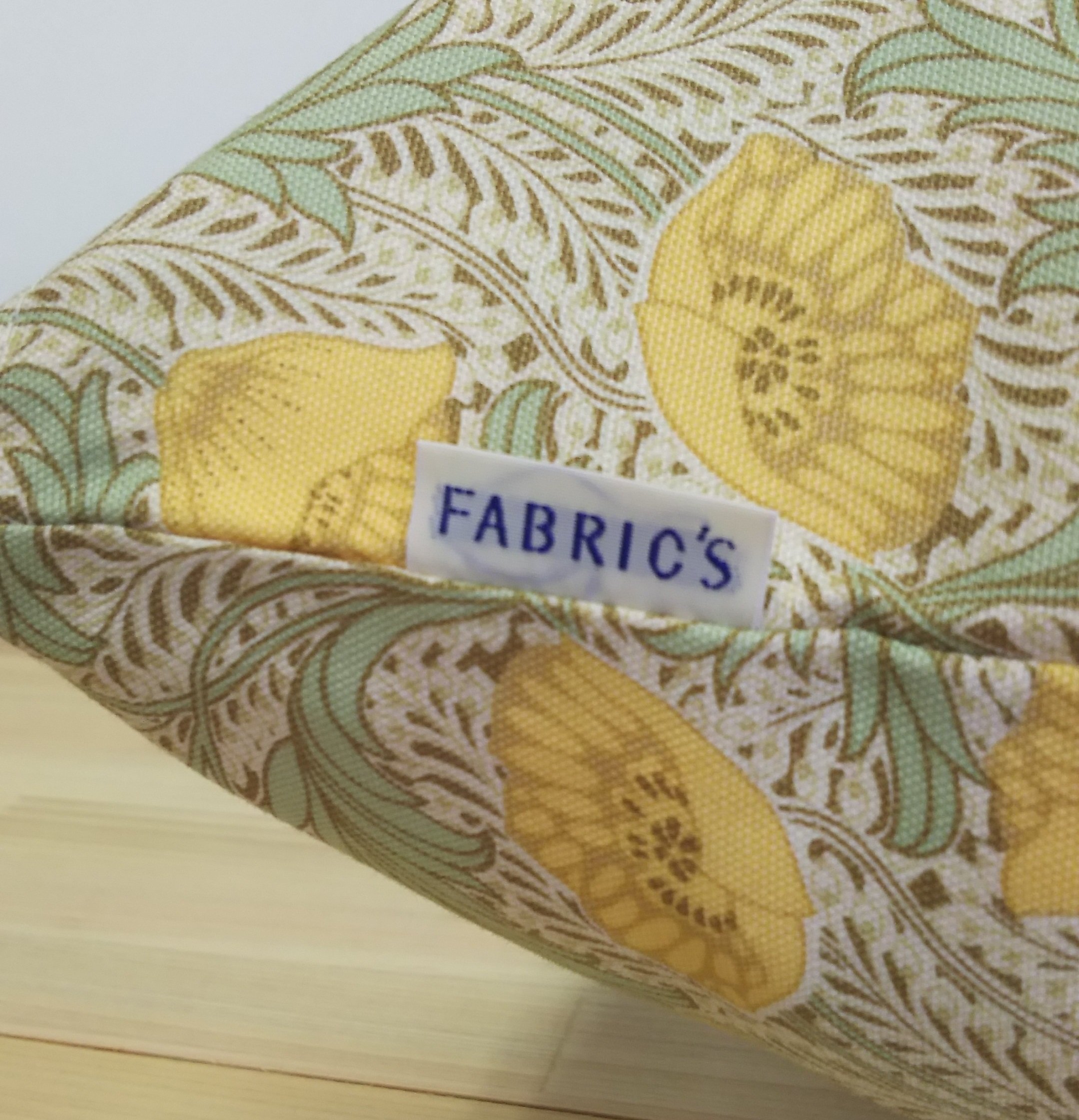 希少!!花柄クッション 3個セット Amazon｜背もたれ クッション 三角クッション ベッド 大きい