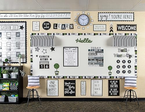 Miniatura 5 de Teacher Created Resources Modern Farmhouse Pennants - Borde troquelado, 35 pies, negro, gris, blanco, verde