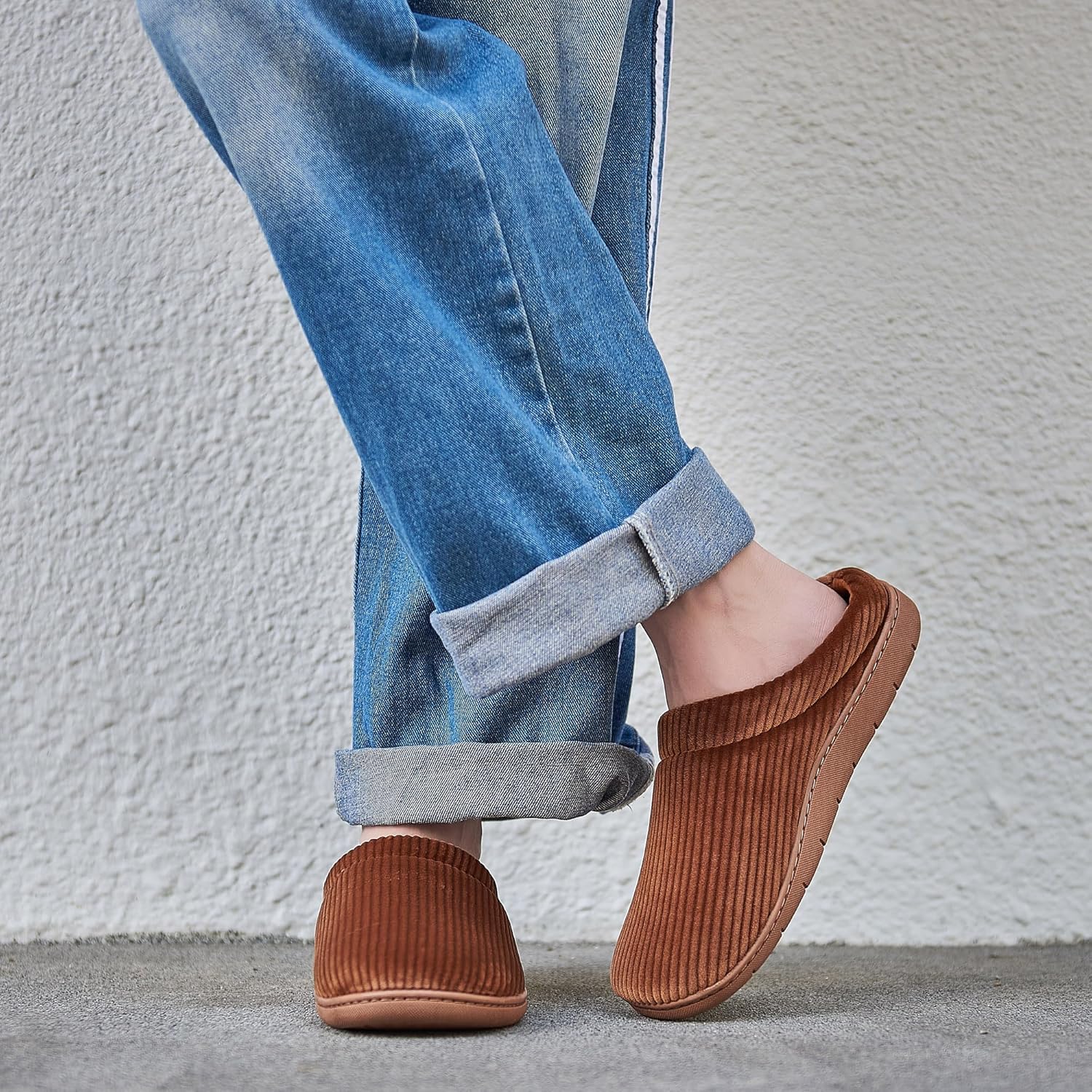 Men's Two-Tone Slippers with Arch Support Slip-On Warm House Shoes Cozy Memory Foam Indoor/Outdoor Breathable Slipper - Image 2