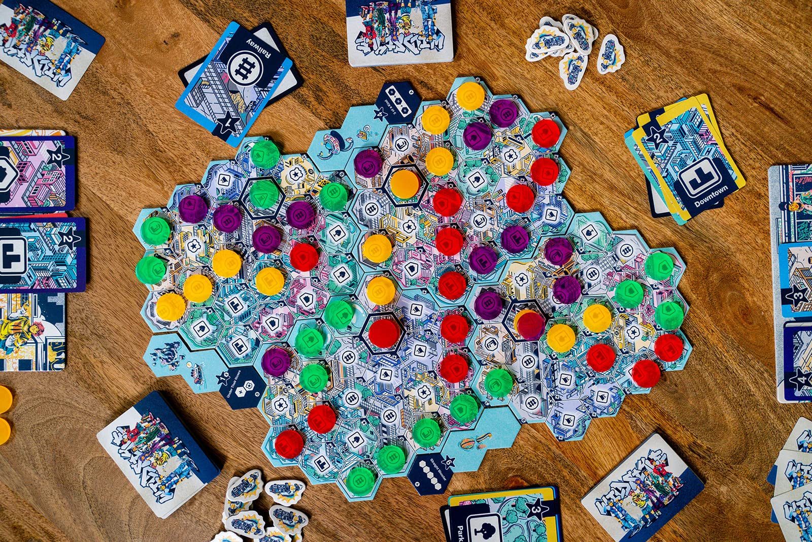 Pandasaurus Games Wildstyle - Jeu de stratégie en Temps réel - Jeu sur Le thème du Street Art - Jeu Amusant pour Adultes et Adolescents - À partier de 14 Ans - 2 à 5 Joueurs - Anglais