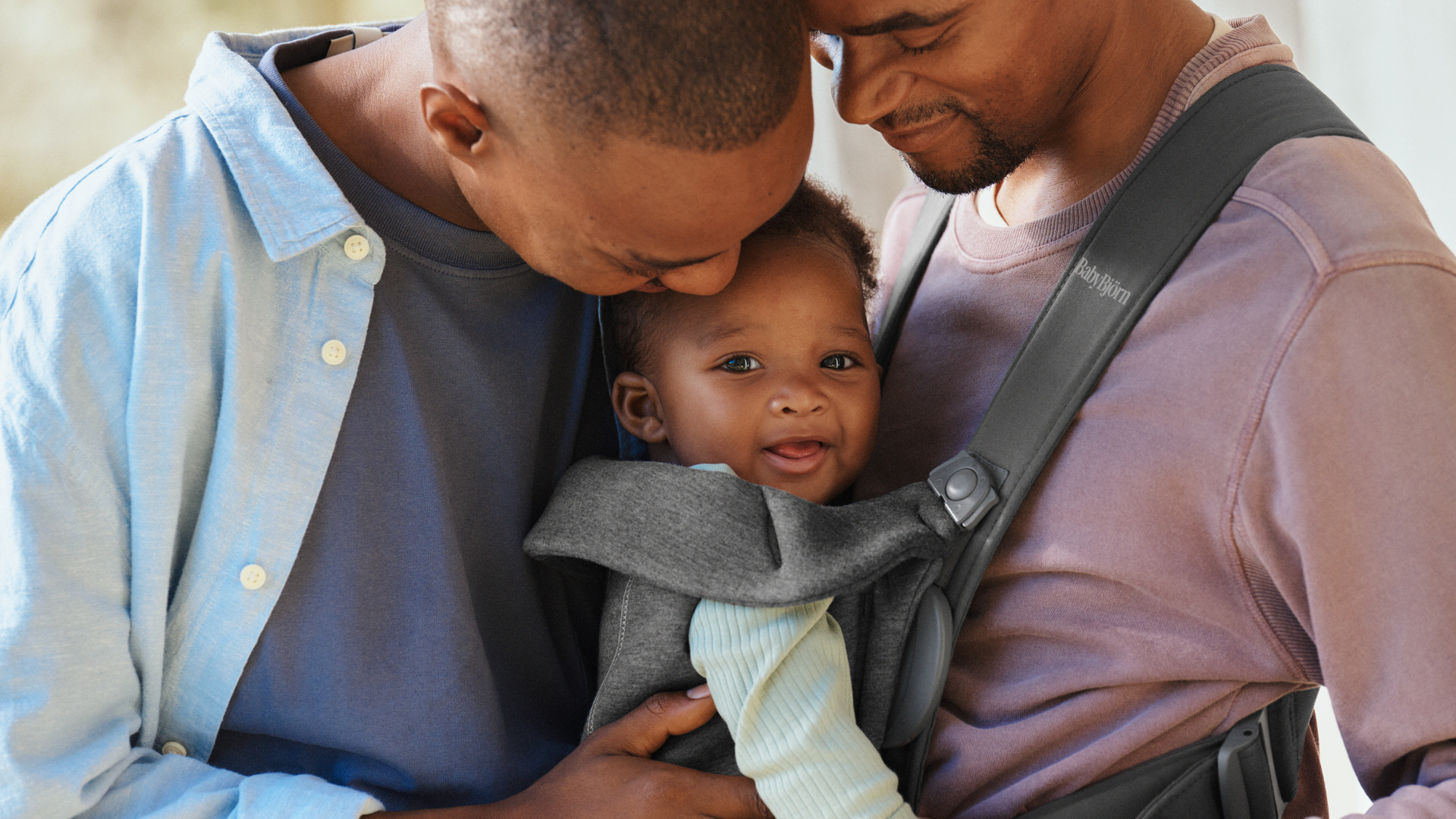 BabyBjörn Baby Carrier Mini, 3D Jersey, Dark grey : Amazon.co.uk
