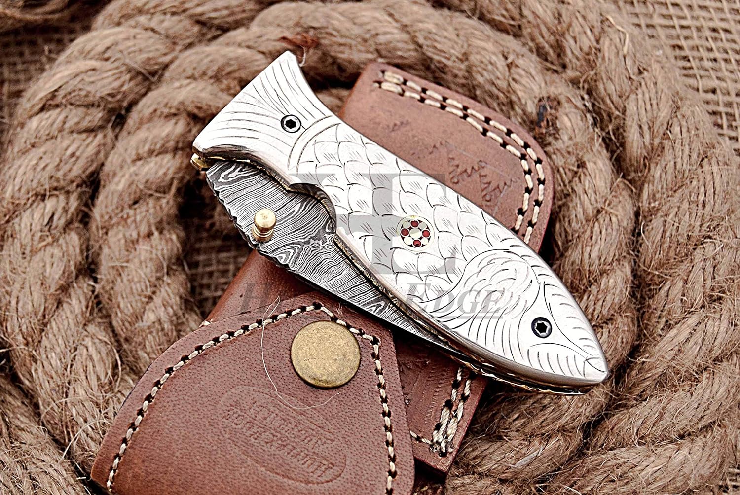 HUNTEX Custom Handmade Hand-Forged Twist Pattern Damascus Steel 3.5 Inch Long Hand Engraved Steel Handle Razor Sharp Camping Hunting Folding Pocket Sheepsfoot Knife with Genuine Leather Pouch