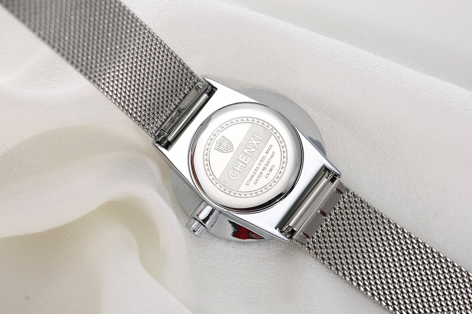 Reloj de pulsera para mujer de acero inoxidable con correa de malla trenzada de diseño simple, analógico, de cuarzo