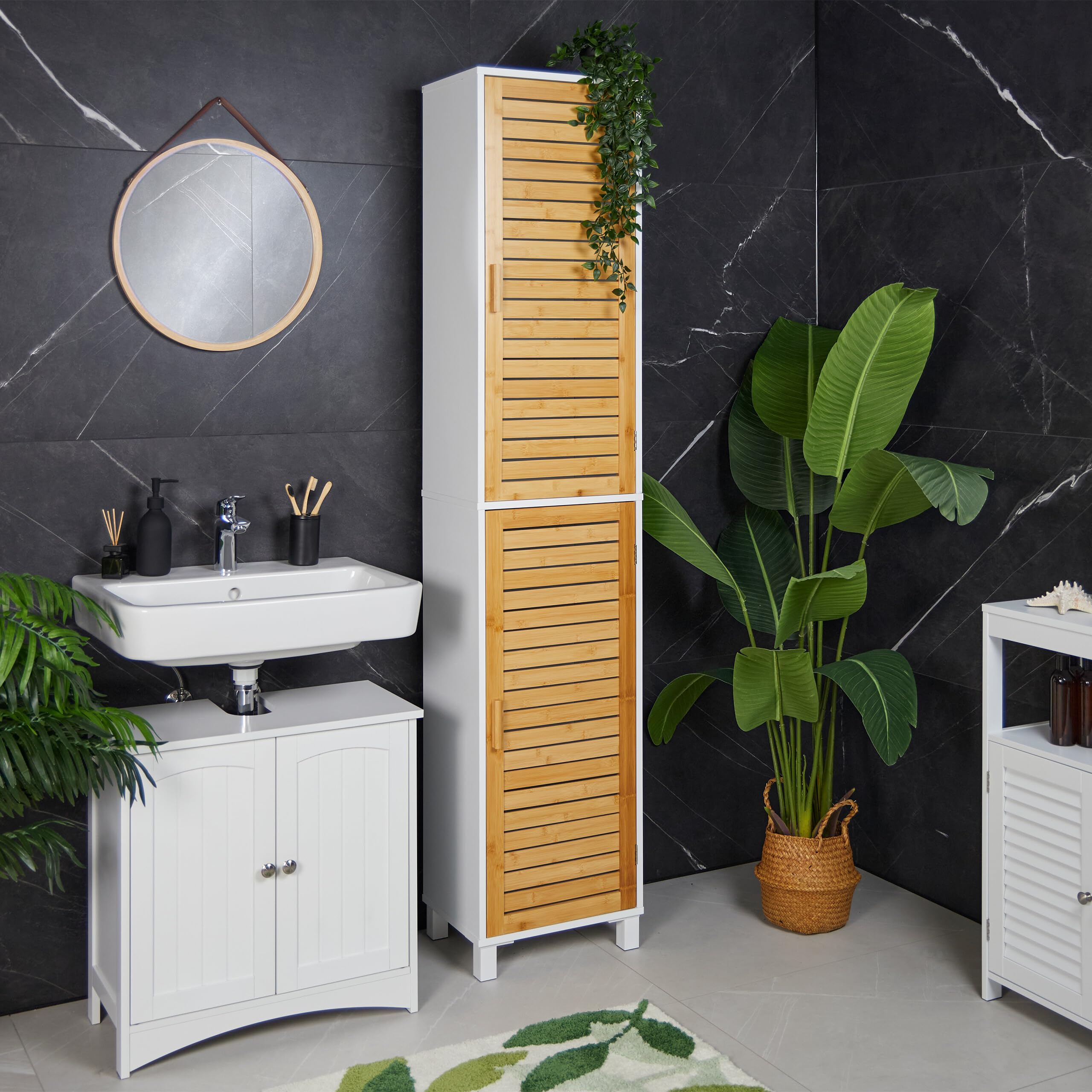 Relaxdays bathroom hanging cabinet, adjustable shelf, magnetic closure, HxWxD: 50 x 30 x 18.5 cm, narrow bathroom cabinet, white