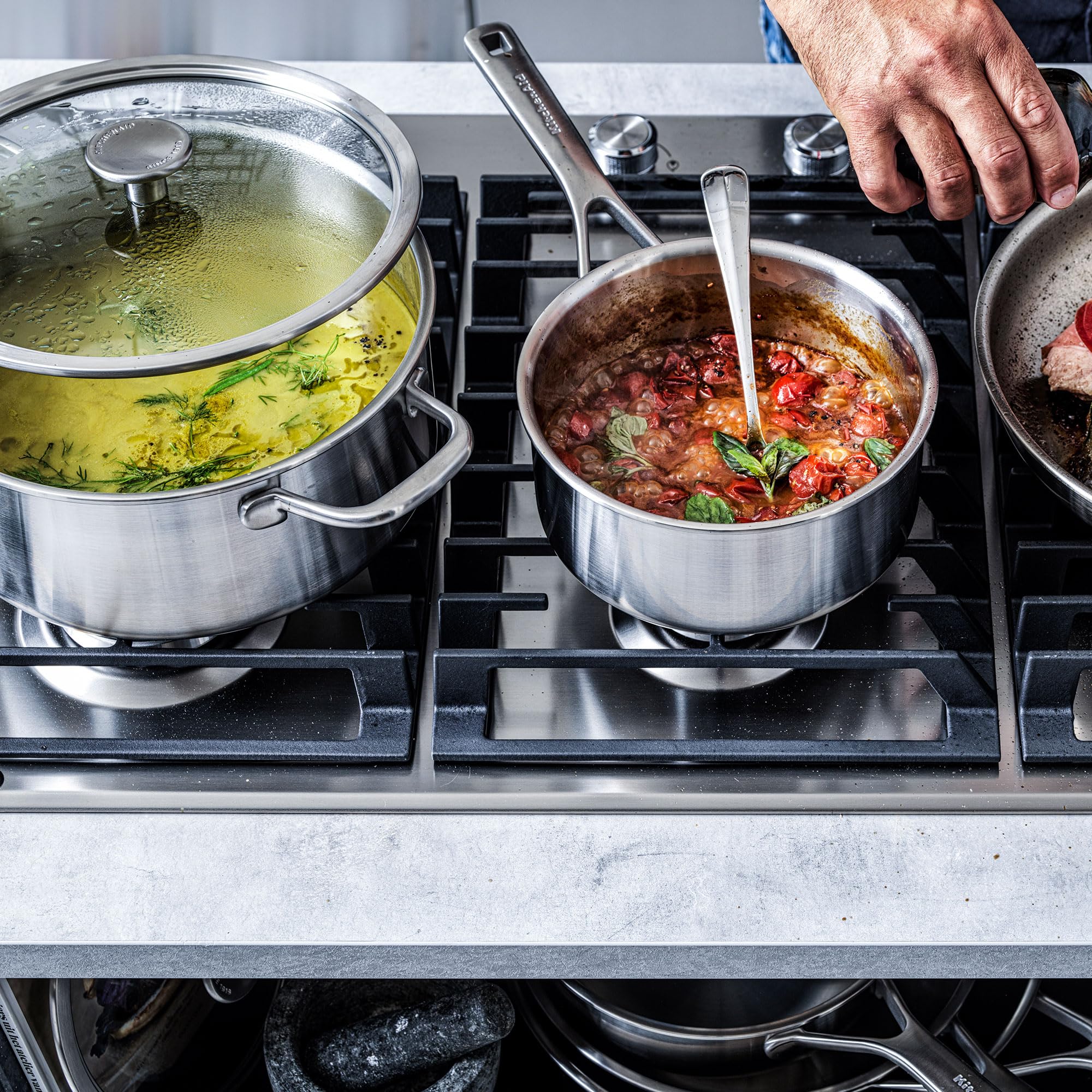 KitchenAid MultiPly 3PLY PFAS-freies 7-teiliges Kochgeschirr-Set aus Edelstahl, inkl. Bratpfanne, Kasserolle, Kochtopf, Dreifach, Multiclad, Induktion, Backofenfest bis 220°C, Spülmaschinenfest,Silber