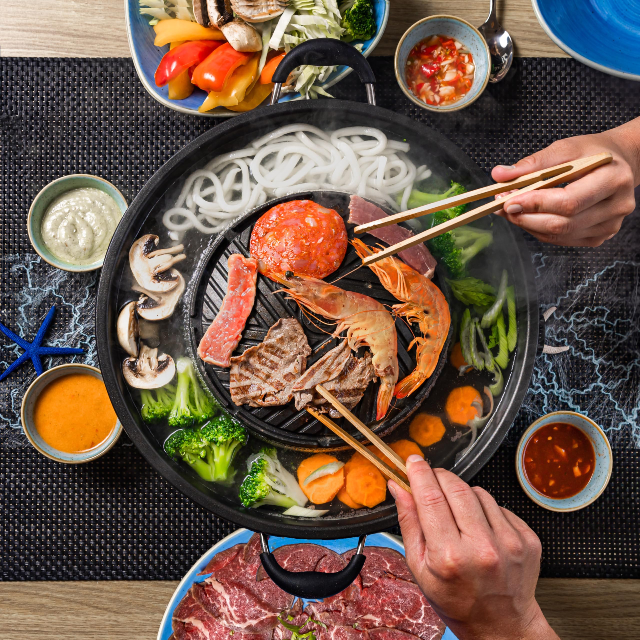 TomYang Hot Pot, barbecue thaïlandais et hot pot original, BBQ thai électrique multicuiseur, revêtement suisse, design allemand, +100 vidéos de recettes. Barbecue coréen de table, appareil raclette