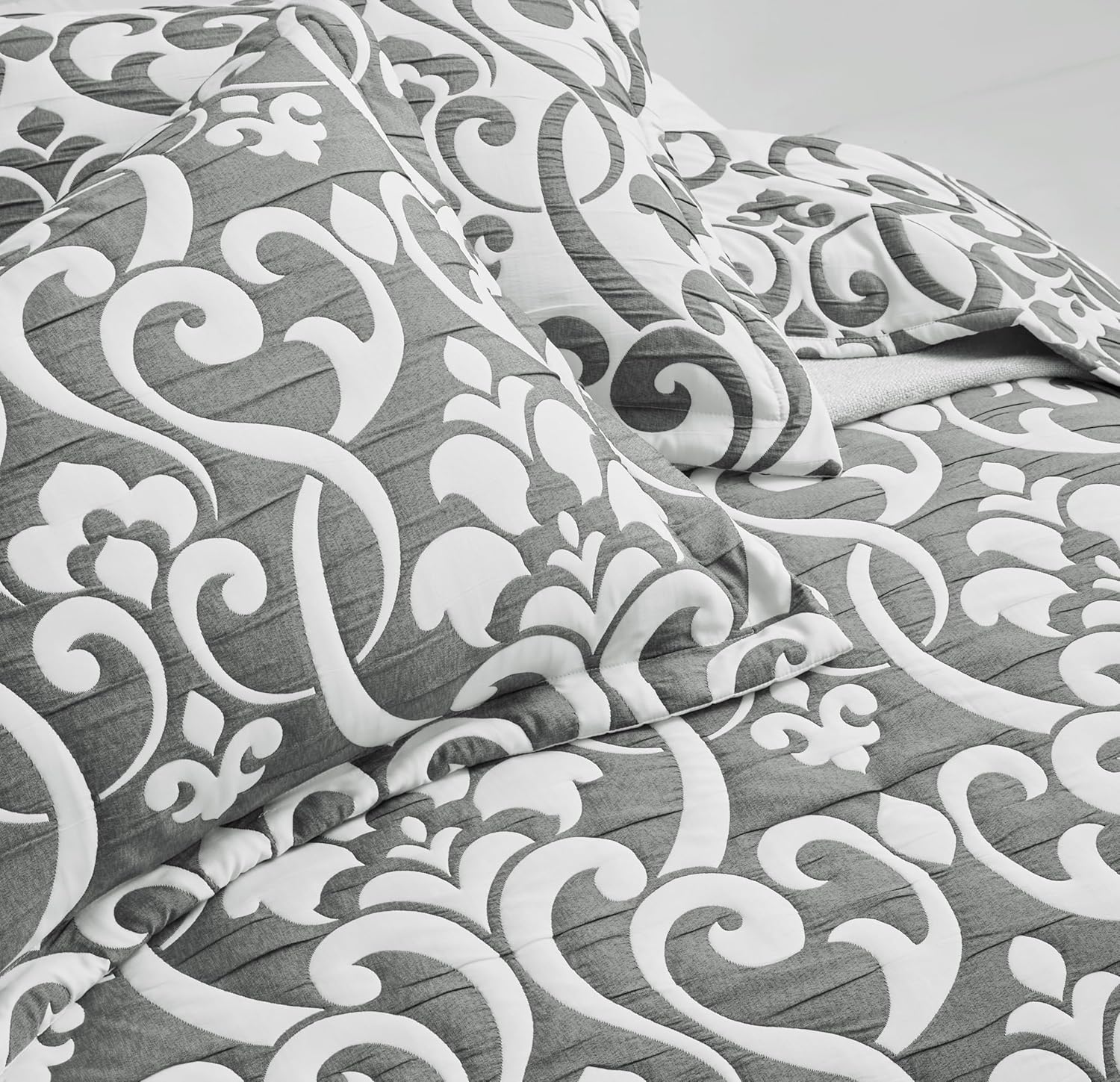 Chezmoi Collection Oversized Bedspread 118x106, Jacquard Matelasse Floral Damask Design, 5-Piece Lightweight Reversible Microfiber Bedding Coverlet Set for All Season, King, Dark Gray/White