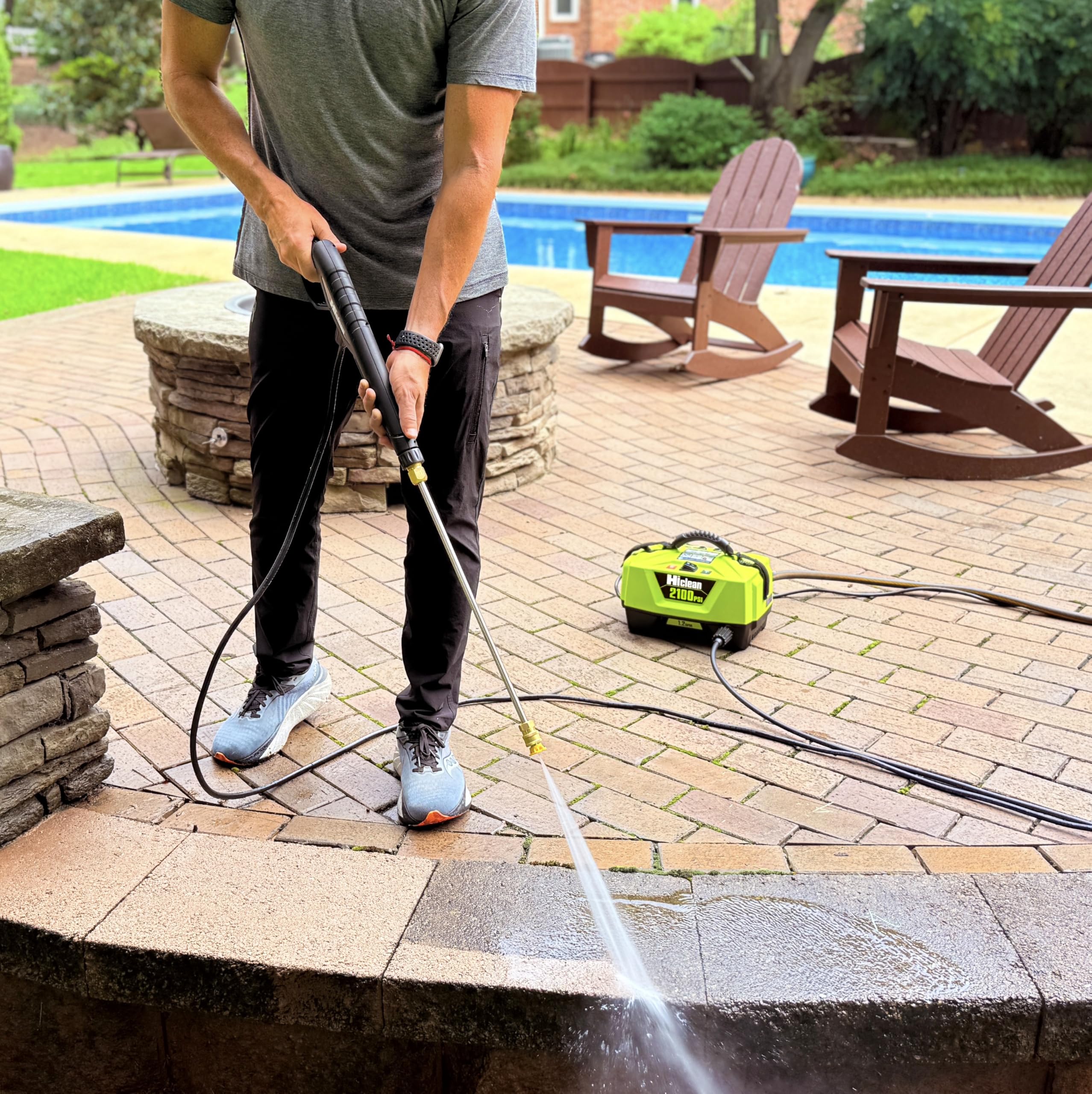 Hiclean Lavadora a presión eléctrica, 2100 PSI máximo, ultra compacta, cañón de espuma, turbo y boquillas de ventilador, para lavar coches, patios y vallas