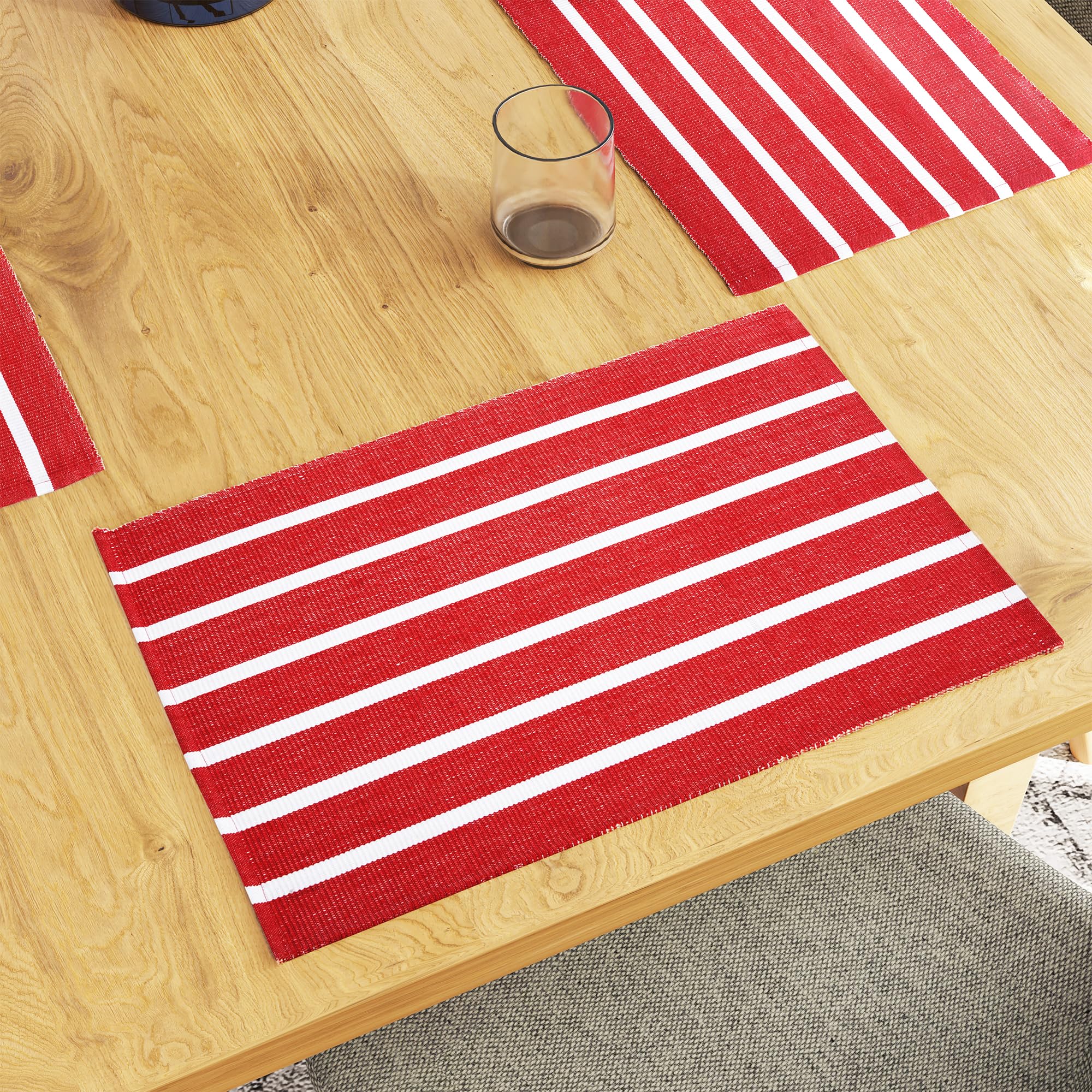 Encasa XO Juego de Manteles Individuales para Mesa de Comedor Set de 6 | Color Rayas Rojas romaní | Mantel de Algodón Acanalado Fino | Tamaño 48x32 cm | Lavable a Máquina