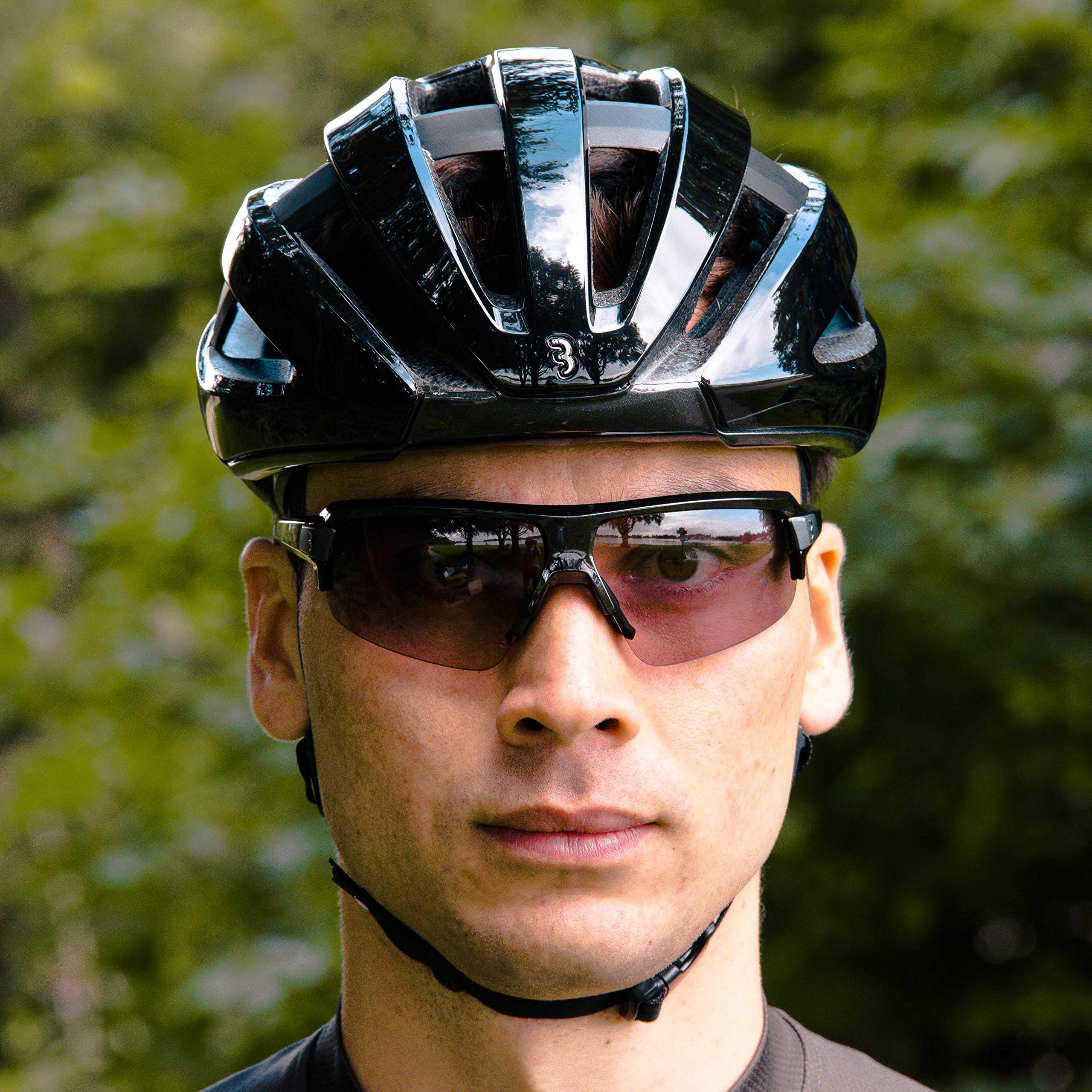 BBB Cycling Fahrradbrille Impulse PH | Herren und Damen Sportbrille Sonnenbrille mit Photochromatic Gläser | Polycarbonat Grilamid | MTB Rennrad Urban Radsport | Gloss Metallic Black | BSG-62PH