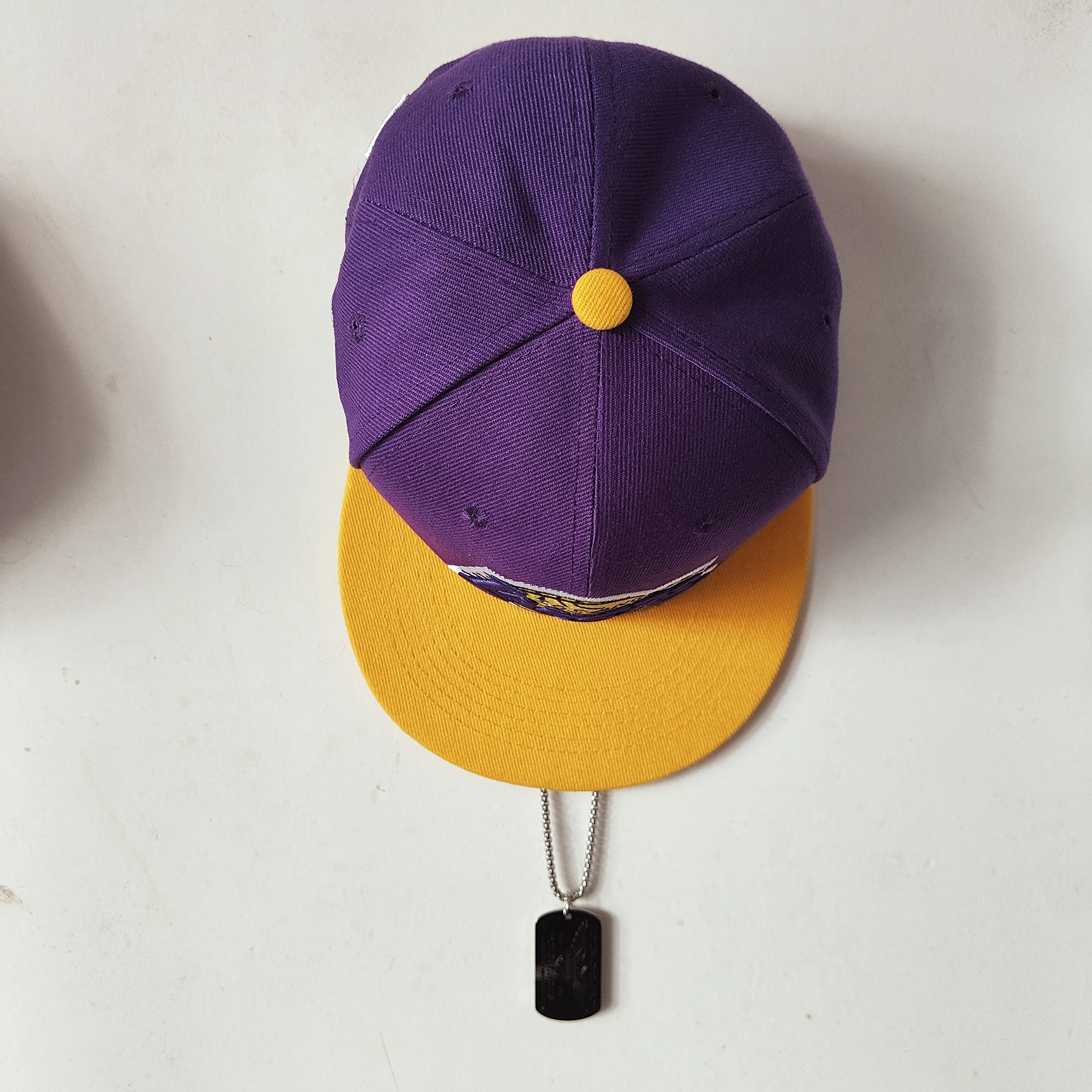 Portacappelli Da Parete 12 Pezzi Bianco Con Adesivo O Vite - Espositore Per Baseball Cap E Accessori