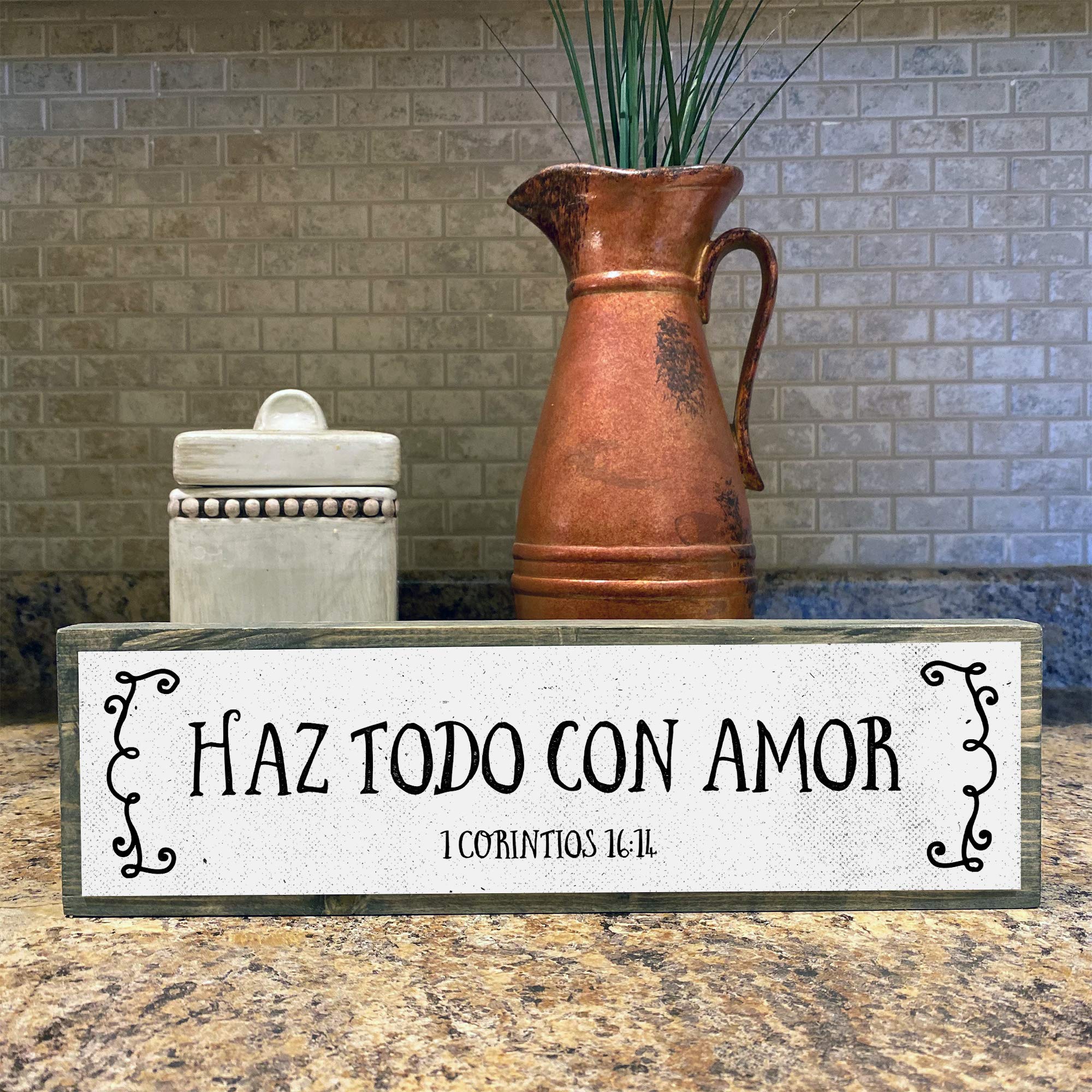 ANVEVO Haz Todo Con Amor – Verso de la Biblia Española – mensajes cristianos para decorar – Cartel de metal y madera