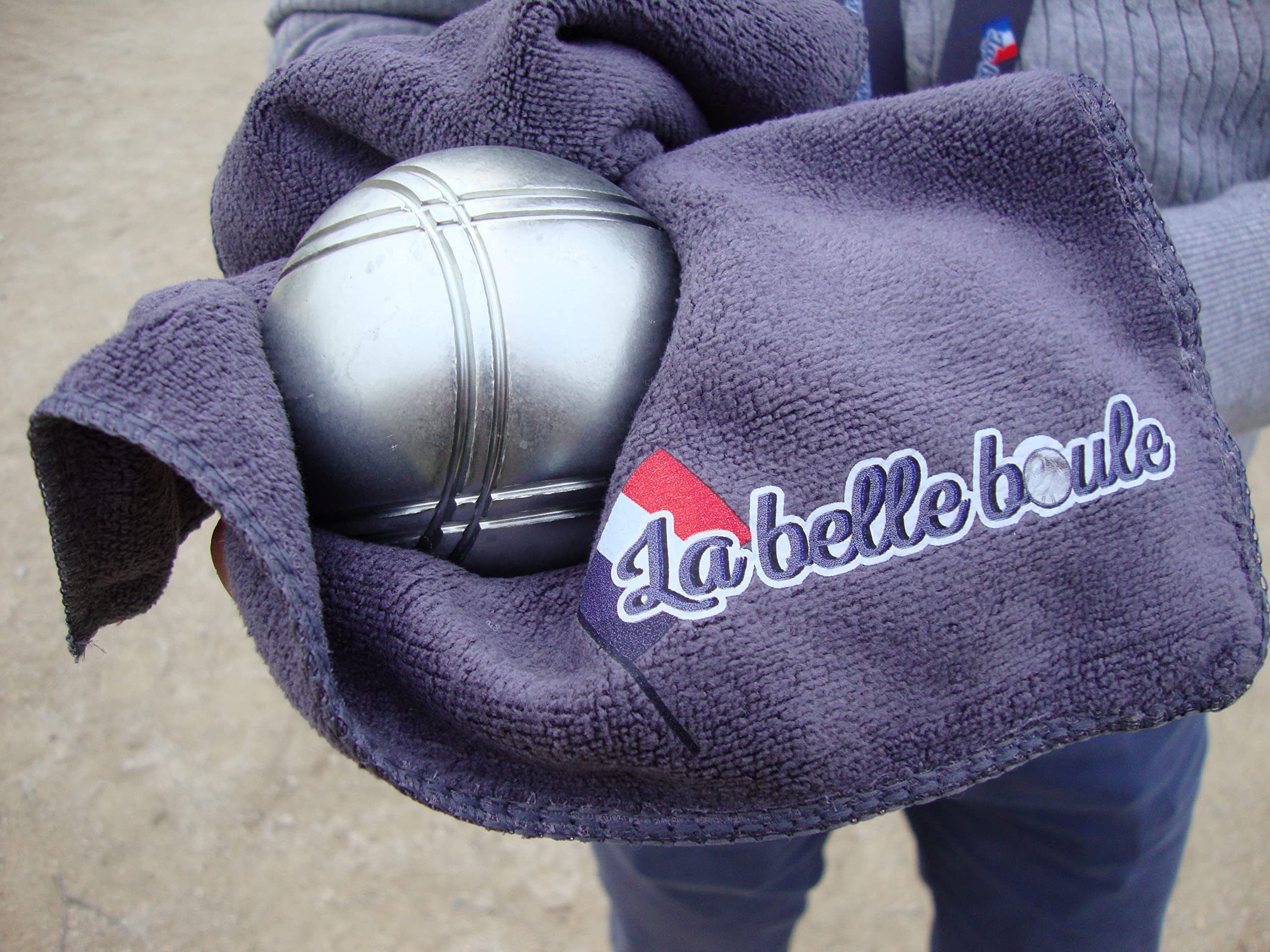 La belle boule® | Kit Ramasse Boule De Pétanque Magnétique avec Chiffon Microfibre - Accessoires pour Amateurs et Compétition - Aimant Néodyme Petanque Ultra Puissant Intérieur et Extérieur