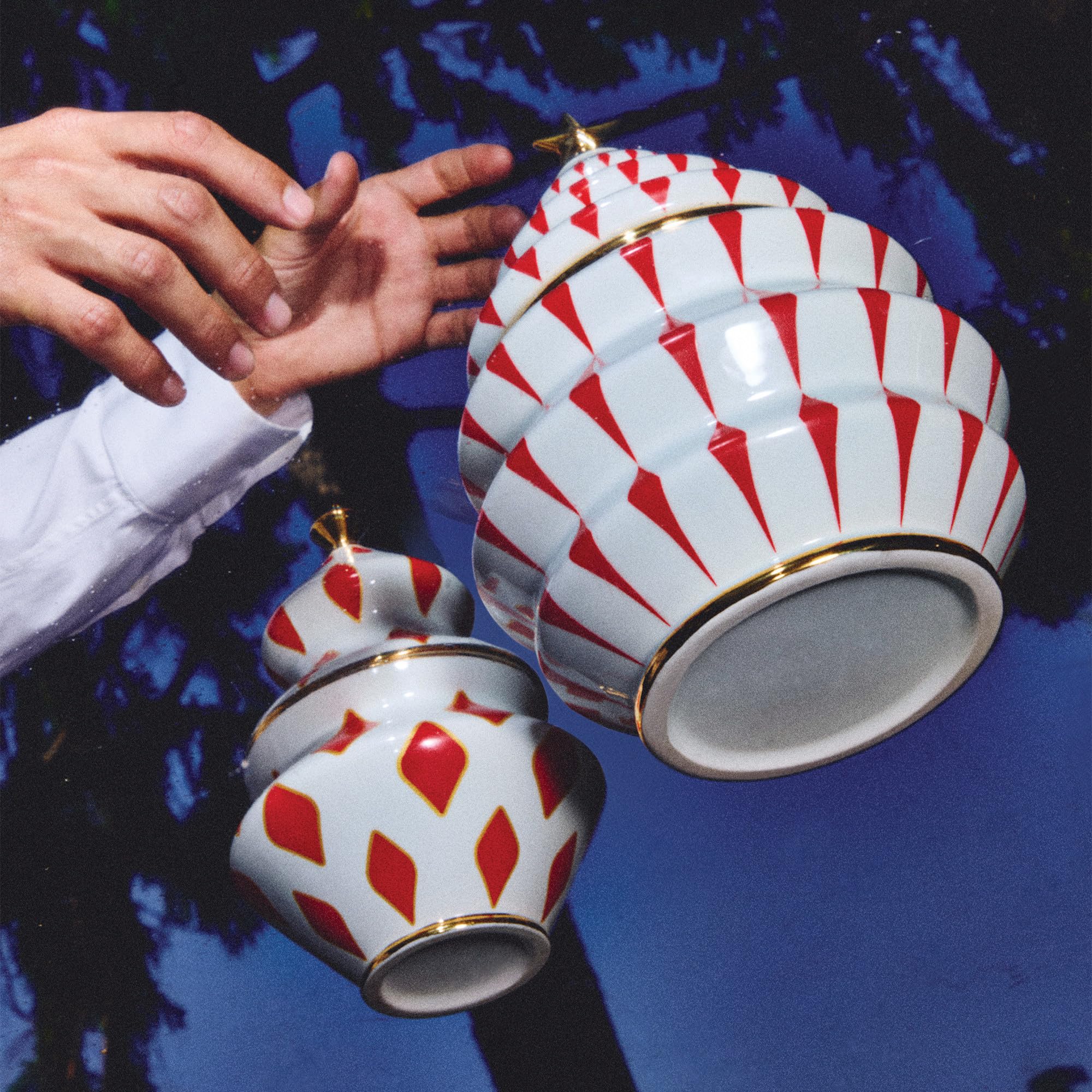 Alessi Delight NZ02 - Contenitore per Biscotti Natalizio, in Porcellana, Rosso, Bianco e Oro