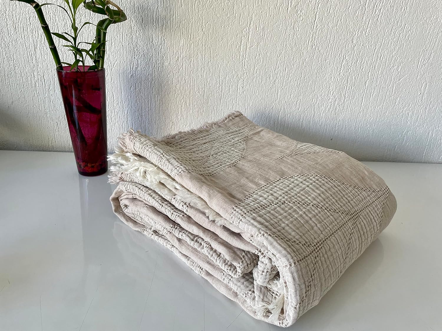 100% Cotton Muslin Blanket, Leaf Design 4 Layers Bedspread, Soft Turkish Cotton Muslin Bed Cover, Reversible Coverlet (Beige)