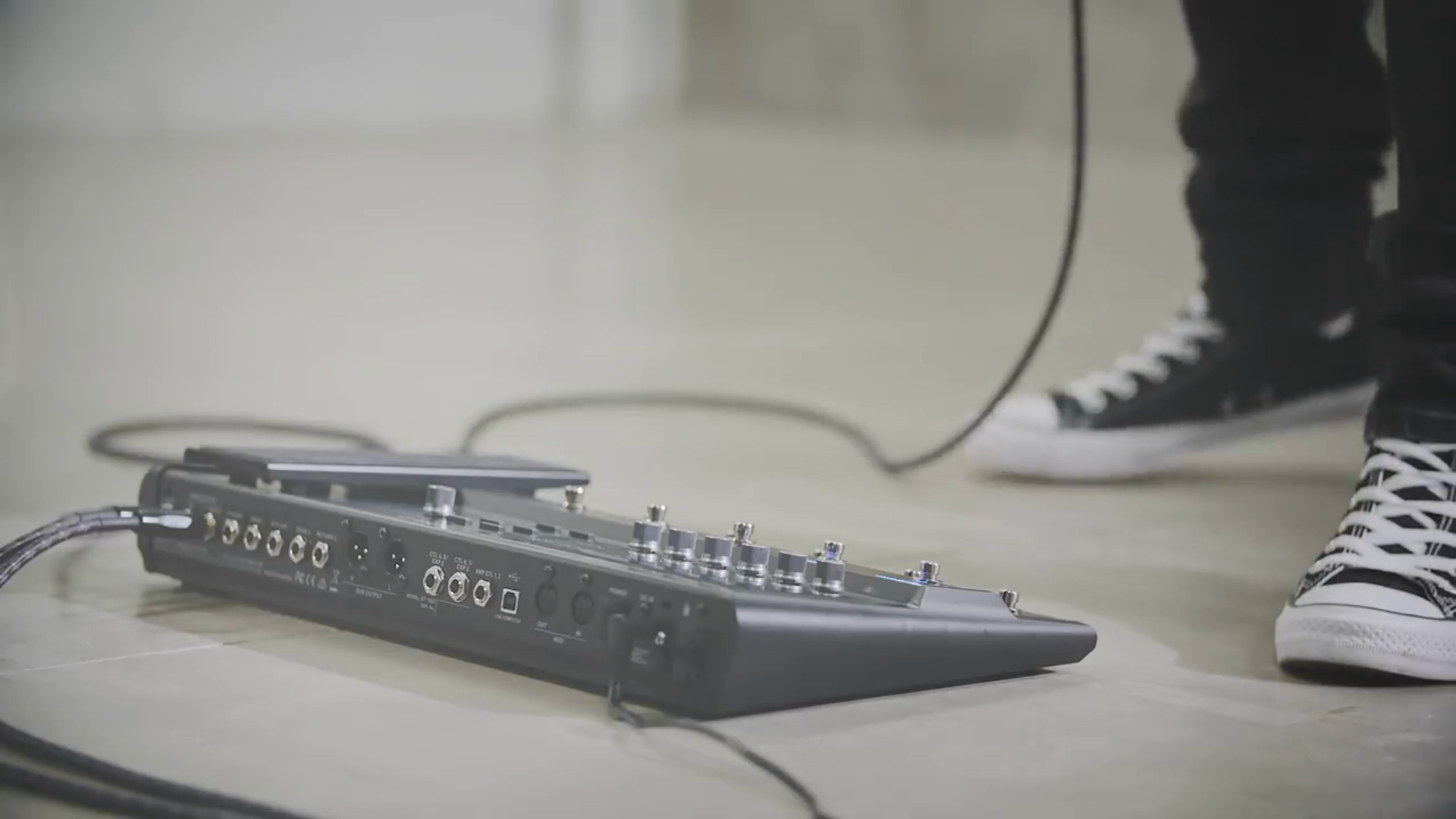 Amazon.com: BOSS GT-1000 Guitar Effects Processor | Industry