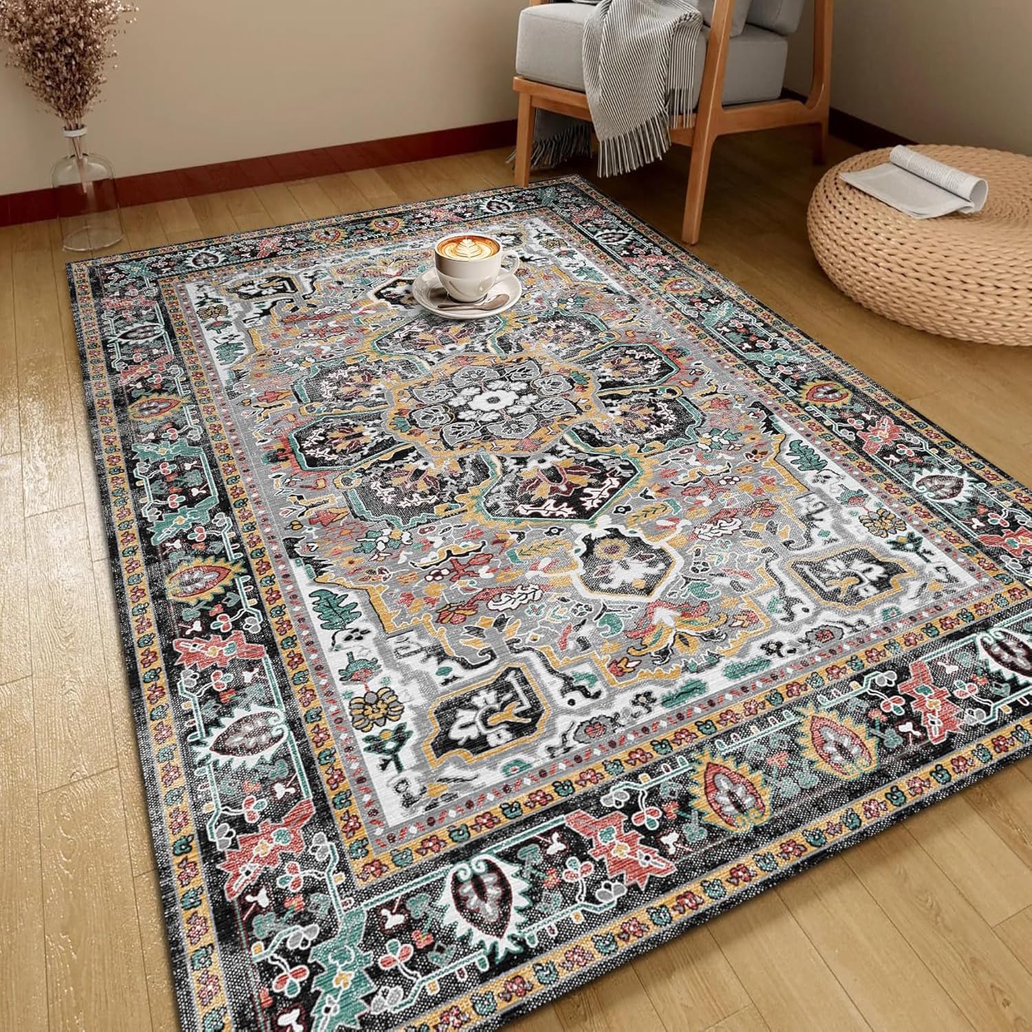 Tapis motif floral vintage coloré pour réveiller l'ambiance de la cuisine