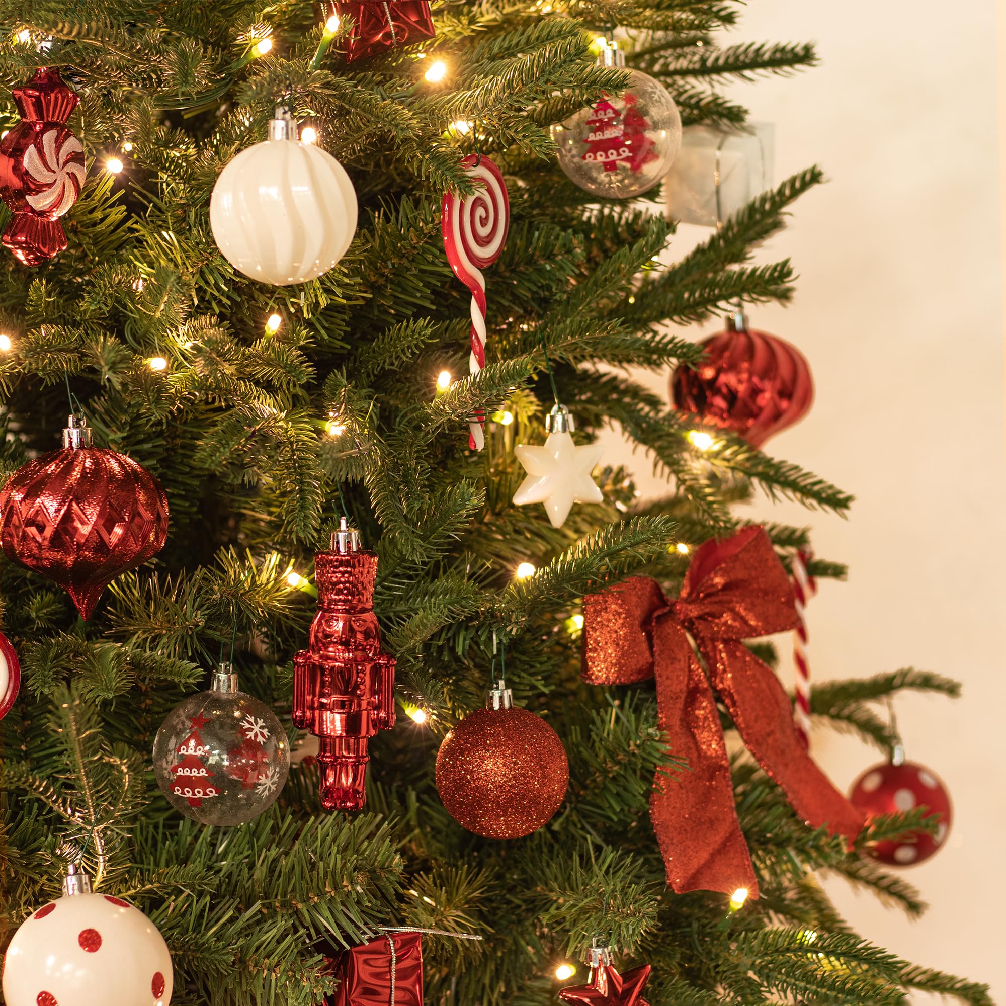 105 pièces Ornements d'arbre de Noël Ensemble de Boules Rouge et Blanches Complet en Plastique Anti - bris Inclus Couronne Boule Flocon de Neige étoile Sapin cône Perle Guirlande