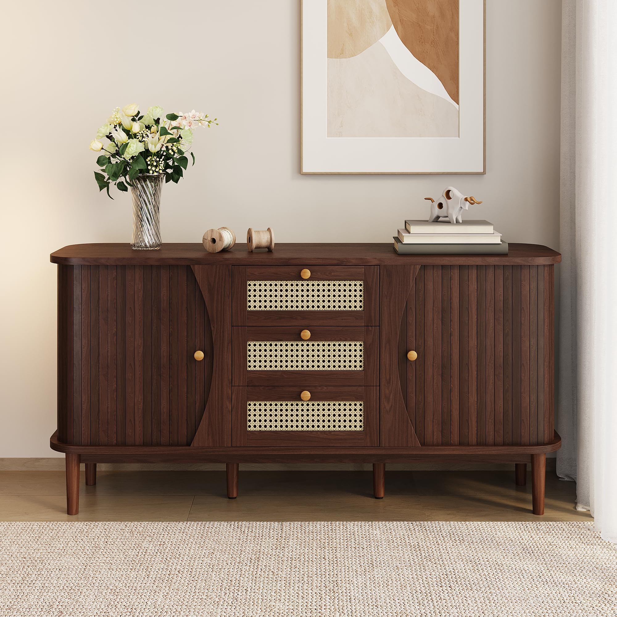 Merax Rattan Sideboard Kommode mit 3 Rattan Schubladen und 2 Schiebetüren, Sideboard Holz Küchenschrank Buffet mit verstellbaren Einlegeböden, gewölbter Platte Design, Walnuss/140.5x40x76cm