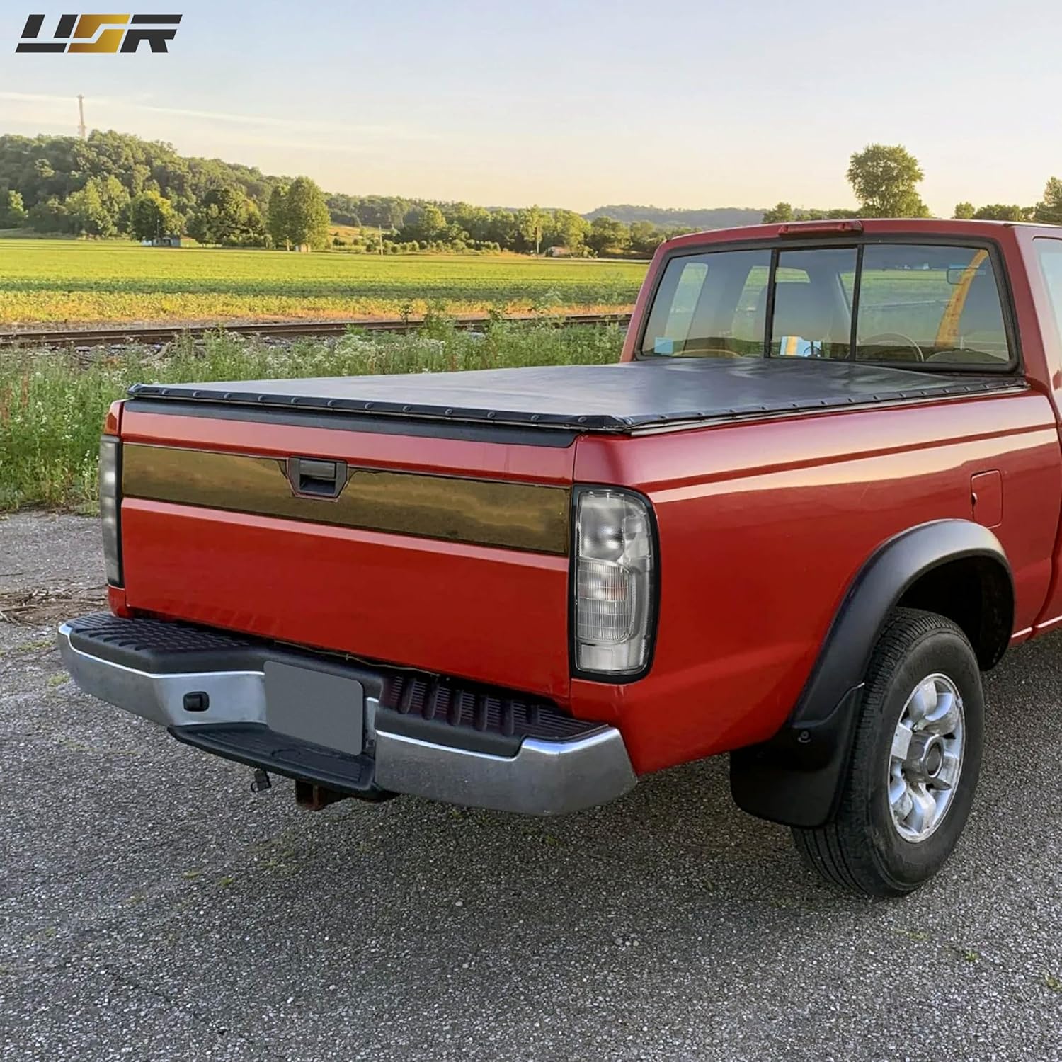 USR 98-04 D22 Pickup Truck Tail Light – Rear Tail Lamps Set (Left + Right) Pair - Compatible with 1998-2004 Nissan Frontier Pick Up Trucks All Models (CLEAR LENS TAIL LIGHTS with Bulbs)