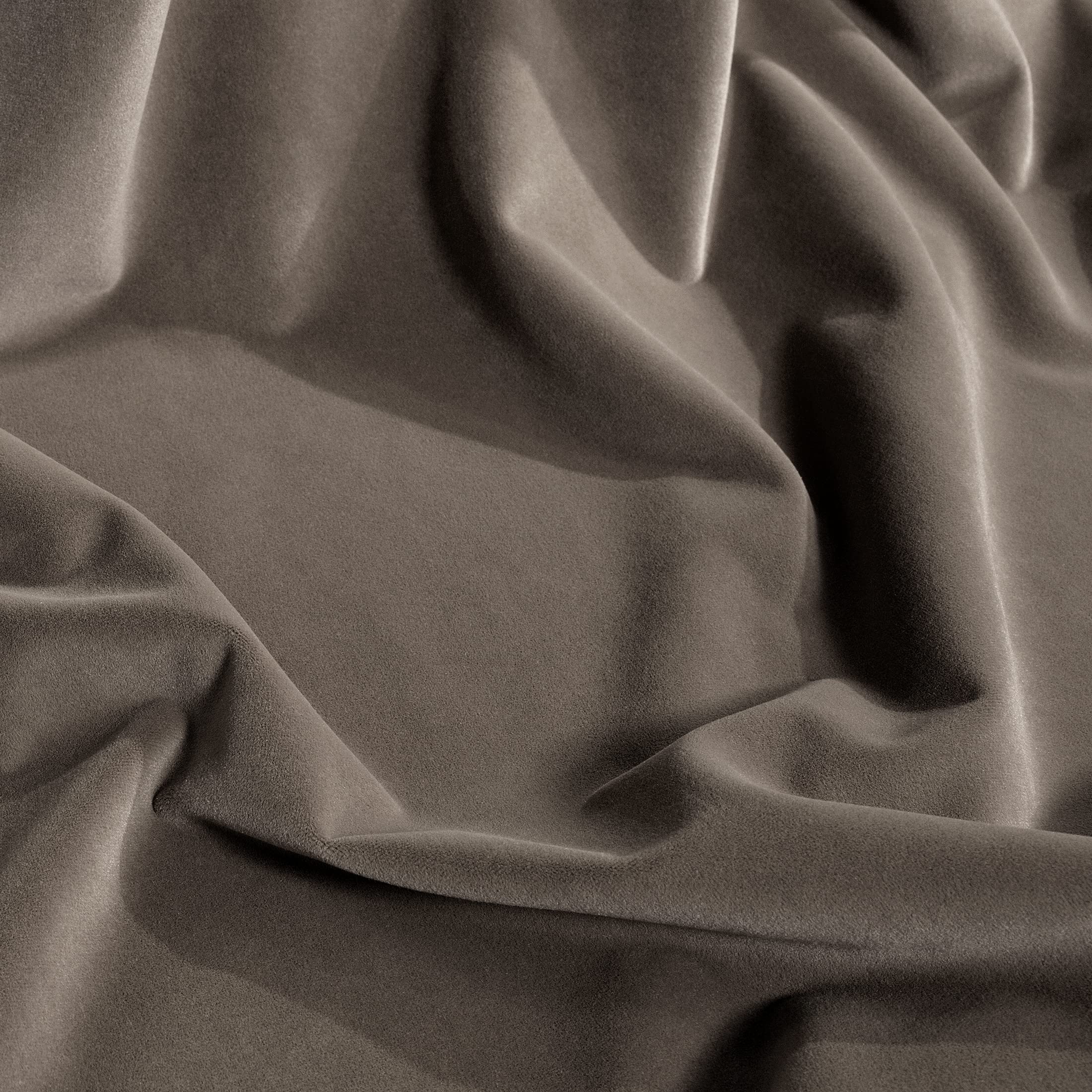 Eurofirany Kristi Rideau en Velours avec Galon Fronceur - 1 pc. Rideau Thermique, Rideau Occultant pour Chambre à Coucher, Salon, Salle à Manger, Densité 330g/m², 140x270 cm, Marron Foncé