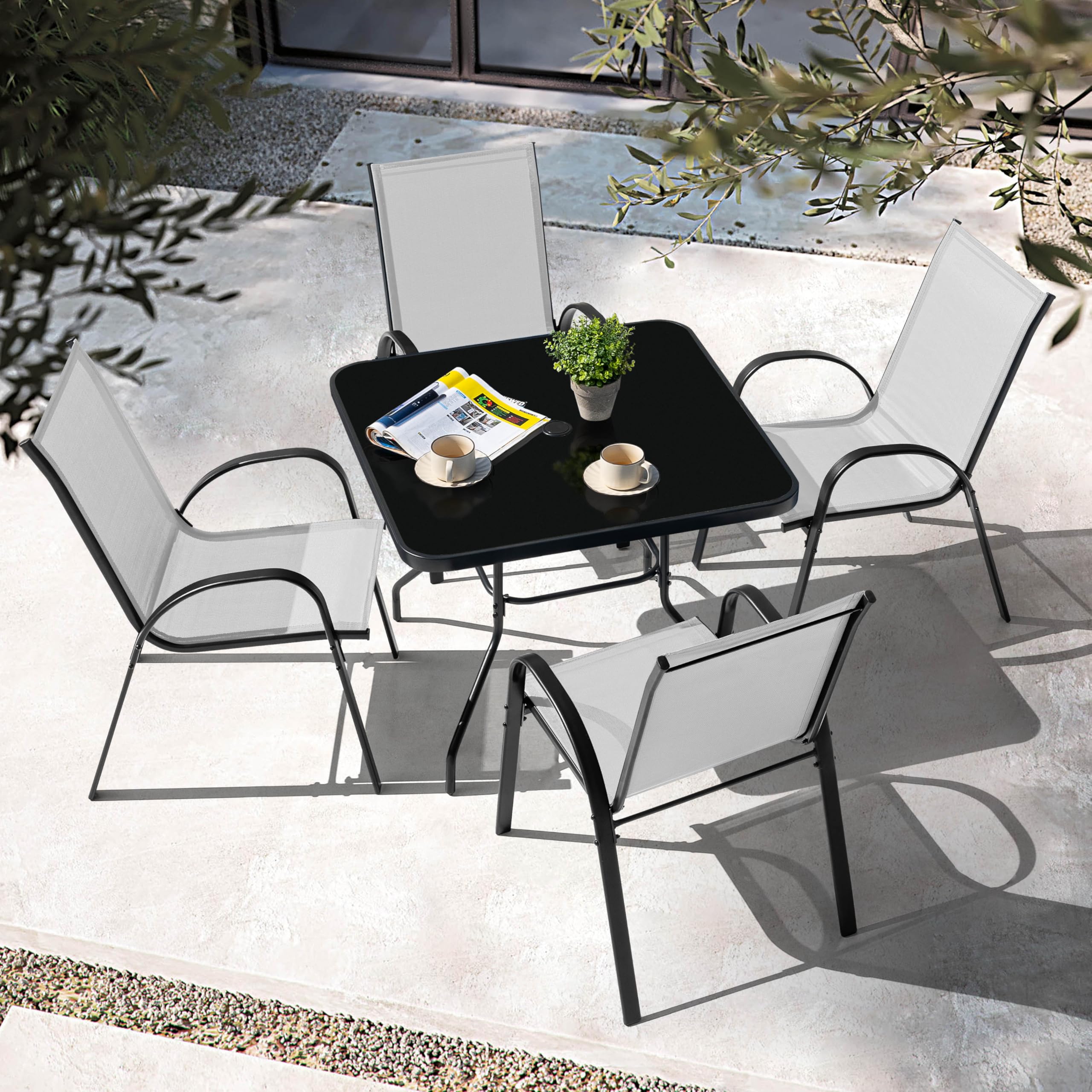 Avestar 5-teiliges Gartenmöbel Set, Garten-Essset für 4 Personen, 4 stapelbare Stühle und EIN quadratischer Tisch aus Metell, für Rasen, Balkon, Garten, grau und schwarz
