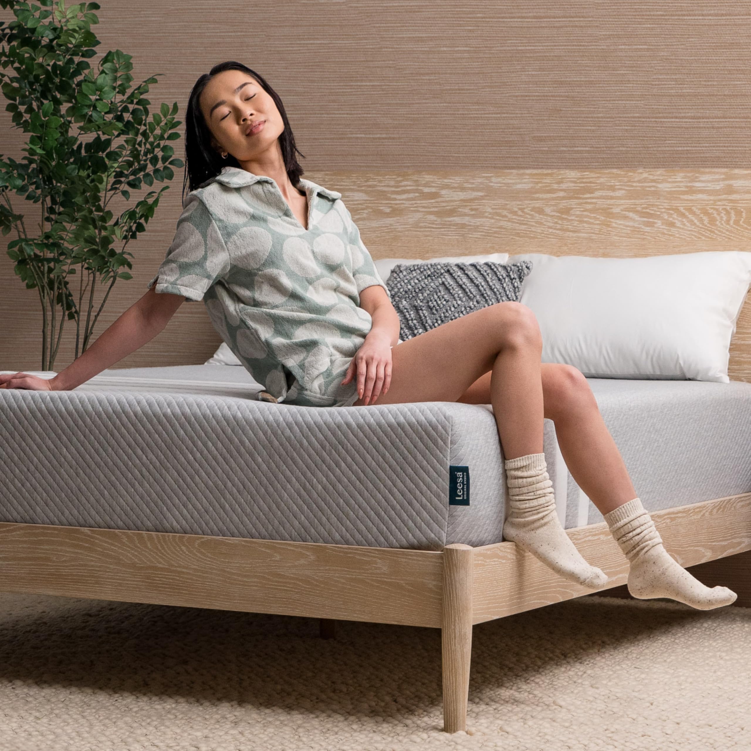 Leesa Original Hybrid 11" Mattress, King, Premium Cooling Foam and Individually Wrapped Springs/CertiPUR-US Certified Foam / 120-Night Trial