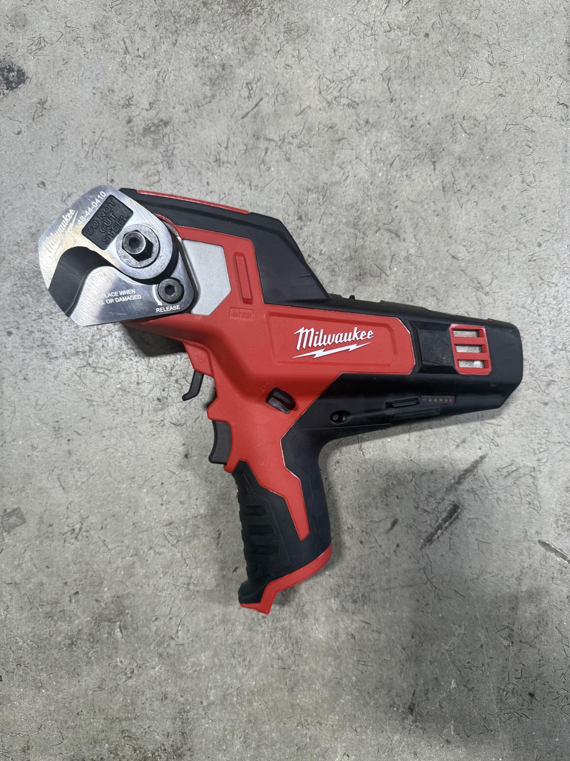Milwaukee 2472-20 M12 600 Mcm Cable Cutter tool Only - Amazon.com