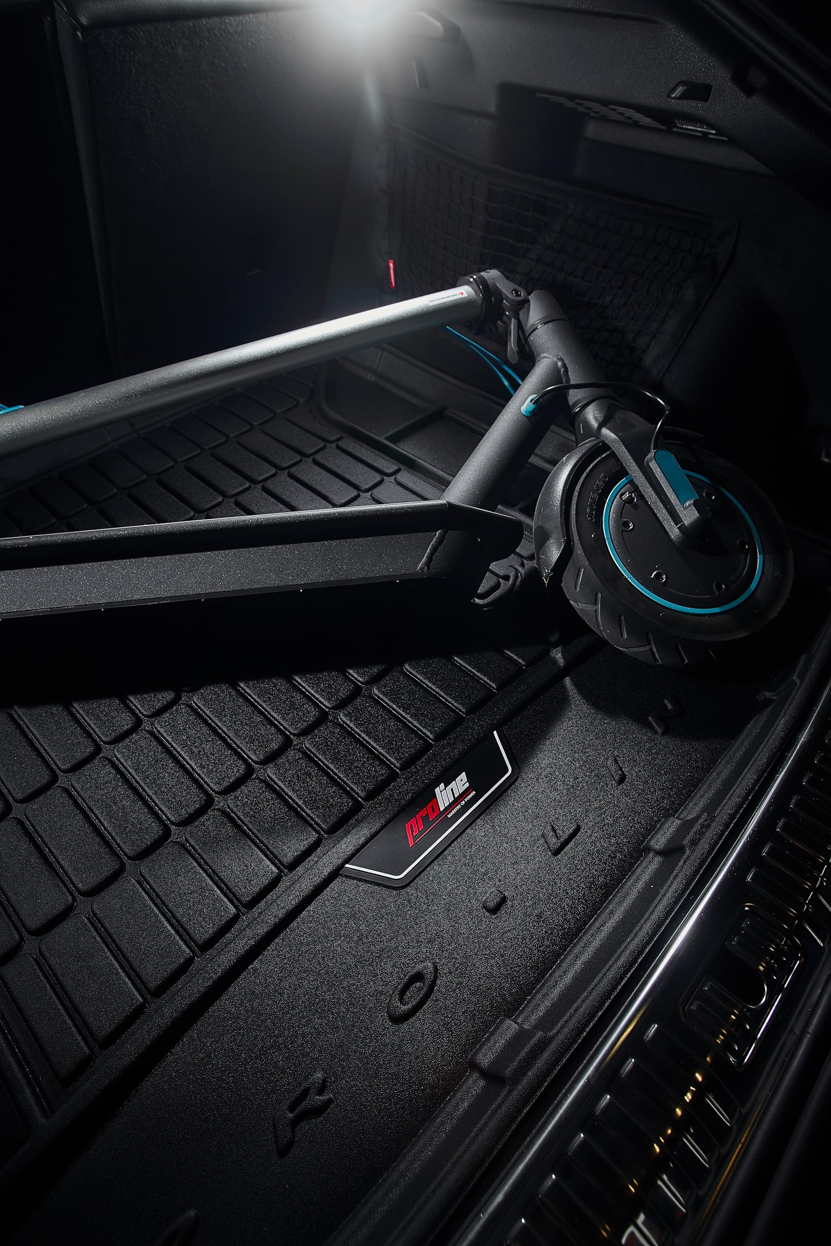 ProLine 3D Esclusivo Tappetino Vasca Baule Bagagliaio in gomma con logo perfetto per BYD Seal U dal 2024| Comodo organizzatore | Bordi più alti | Disegno elegante