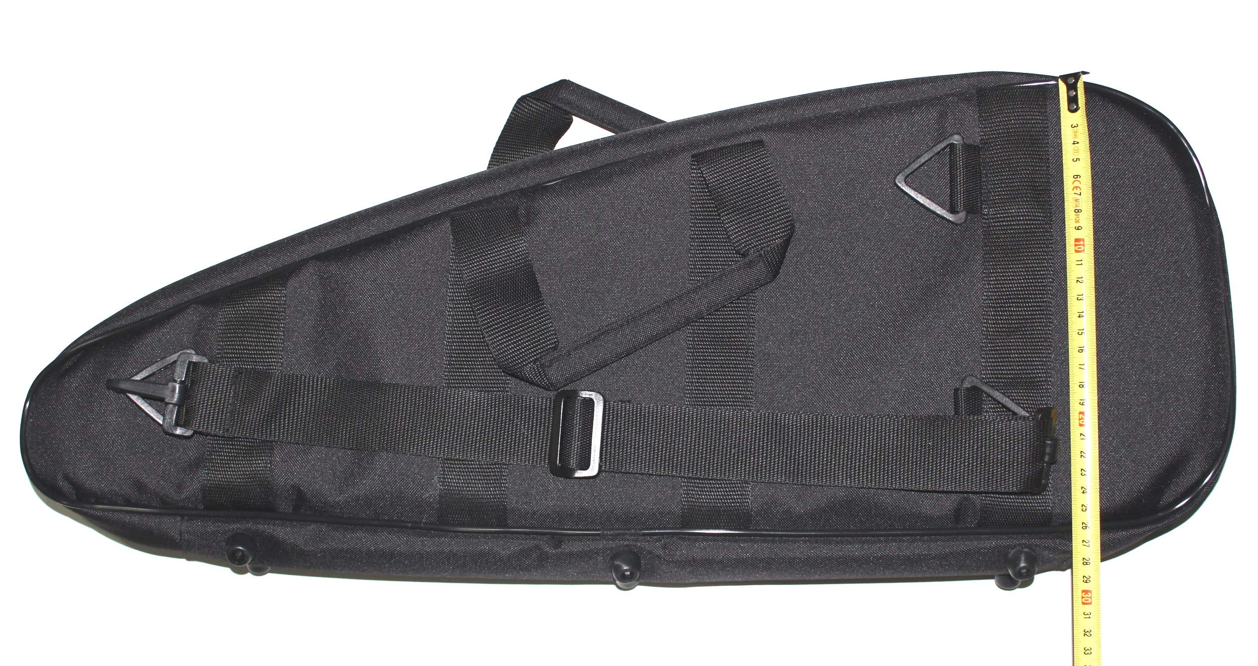 Estuche acolchado para el transporte de la gaita. El instrumento entra separando el ronco entre la prima y la segunda.
