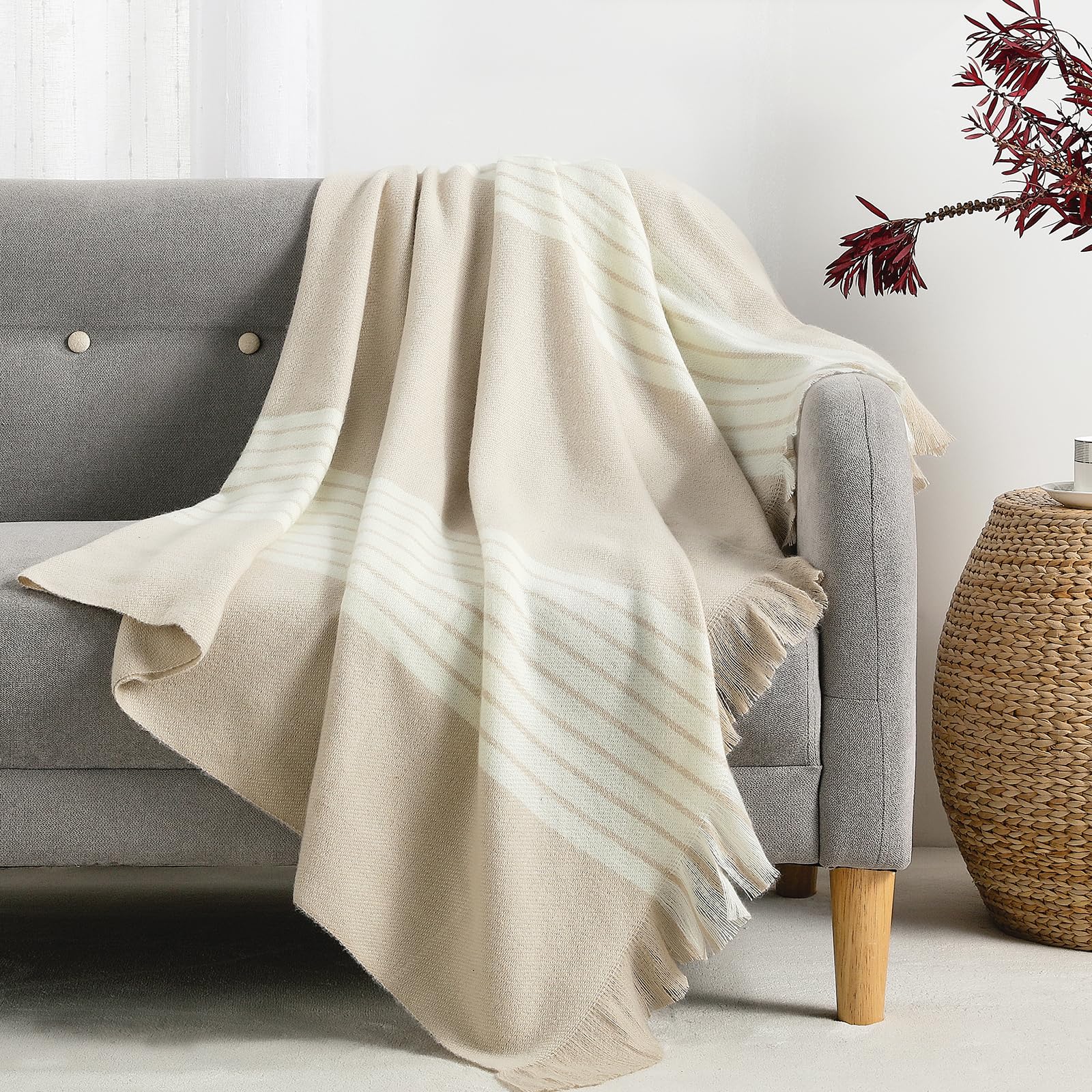 BOURINA Coperta in maglia a righe spazzolate con frange beige 127 x 152 cm