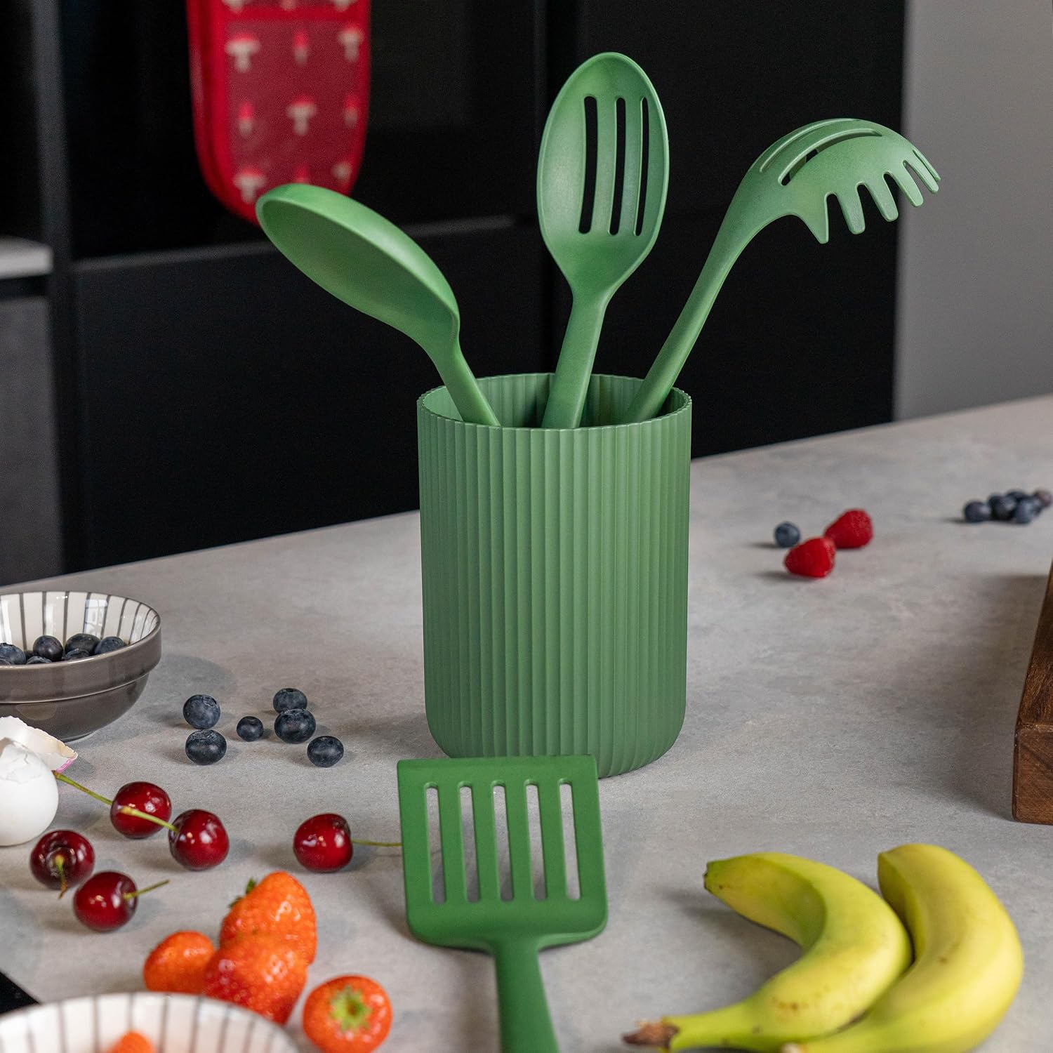 Grunwerg Greenworks Recycled PET Spaghetti Serving Spoon, 35 cm, Green, Dishwasher Safe, Non-Stick