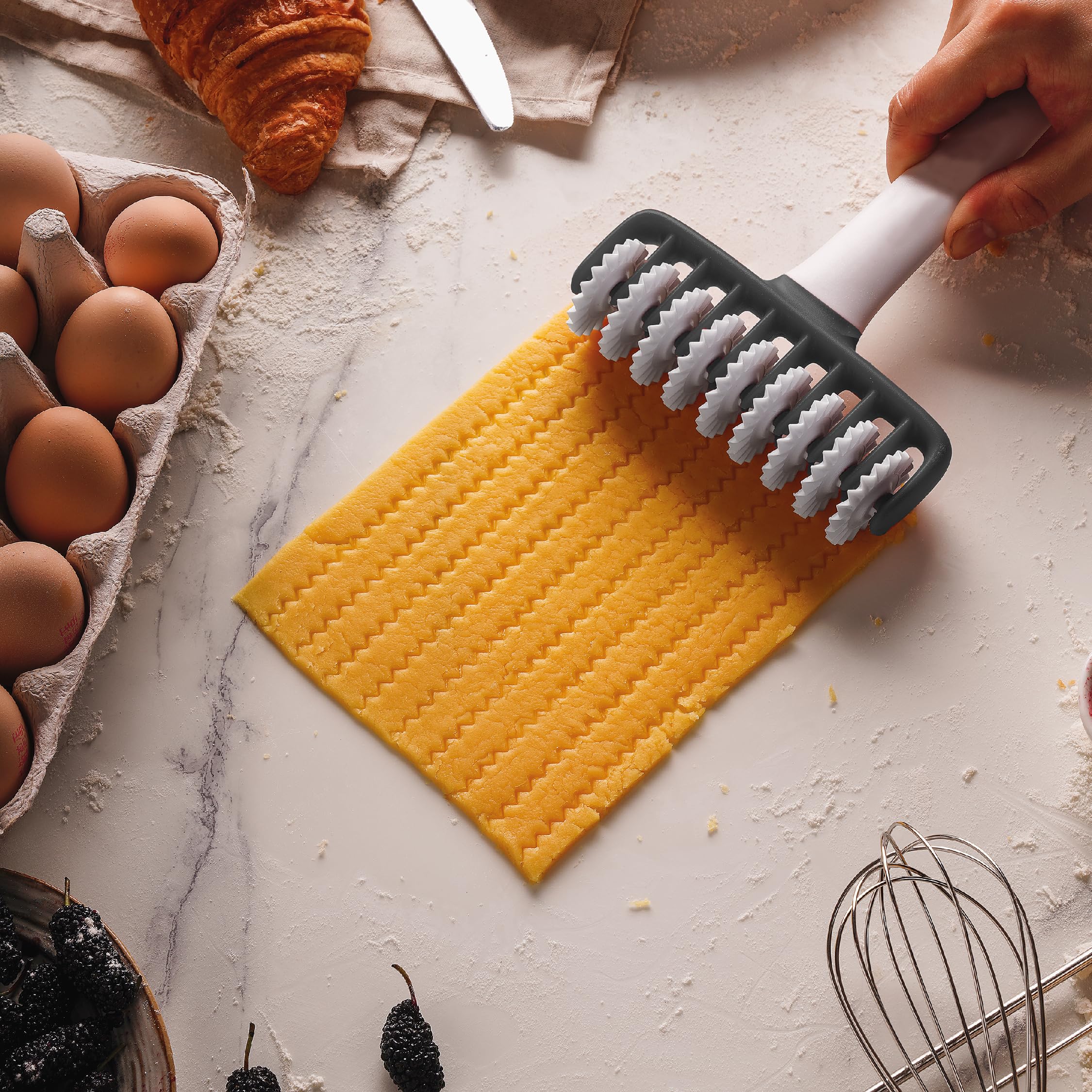 Tagliapasta Rotelline Lacor 68801 – 9 Ruote Rimovibili, Manico Ergonomico, 14x19,5 Cm