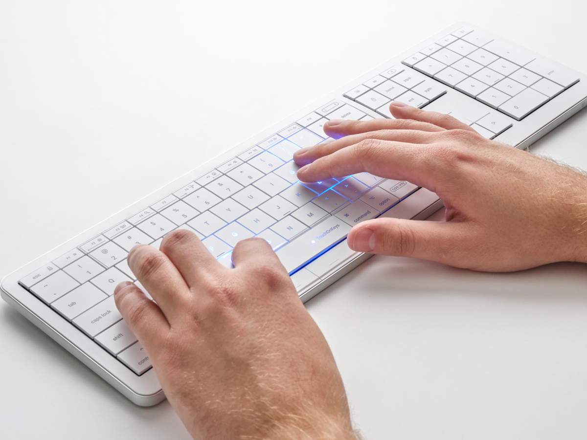 Amazon.com: Clevetura CLVX 1 Mac | Touch On Keys & Gestures AI