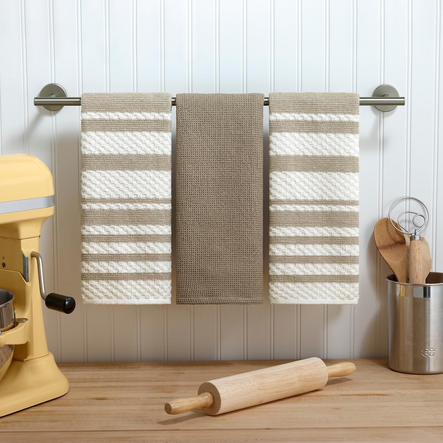 IZOD - Kitchen Towels, 100% Soft & Highly Absorbent Recycled Cotton Towels, 3 Piece Kitchen Linens Set (Essex Collection, Linen) | 100% Cotton, 3-Pack, Soft & Highly Absorbent, Kitchen Towels, Machine Washable, Kitchen & Table Linens